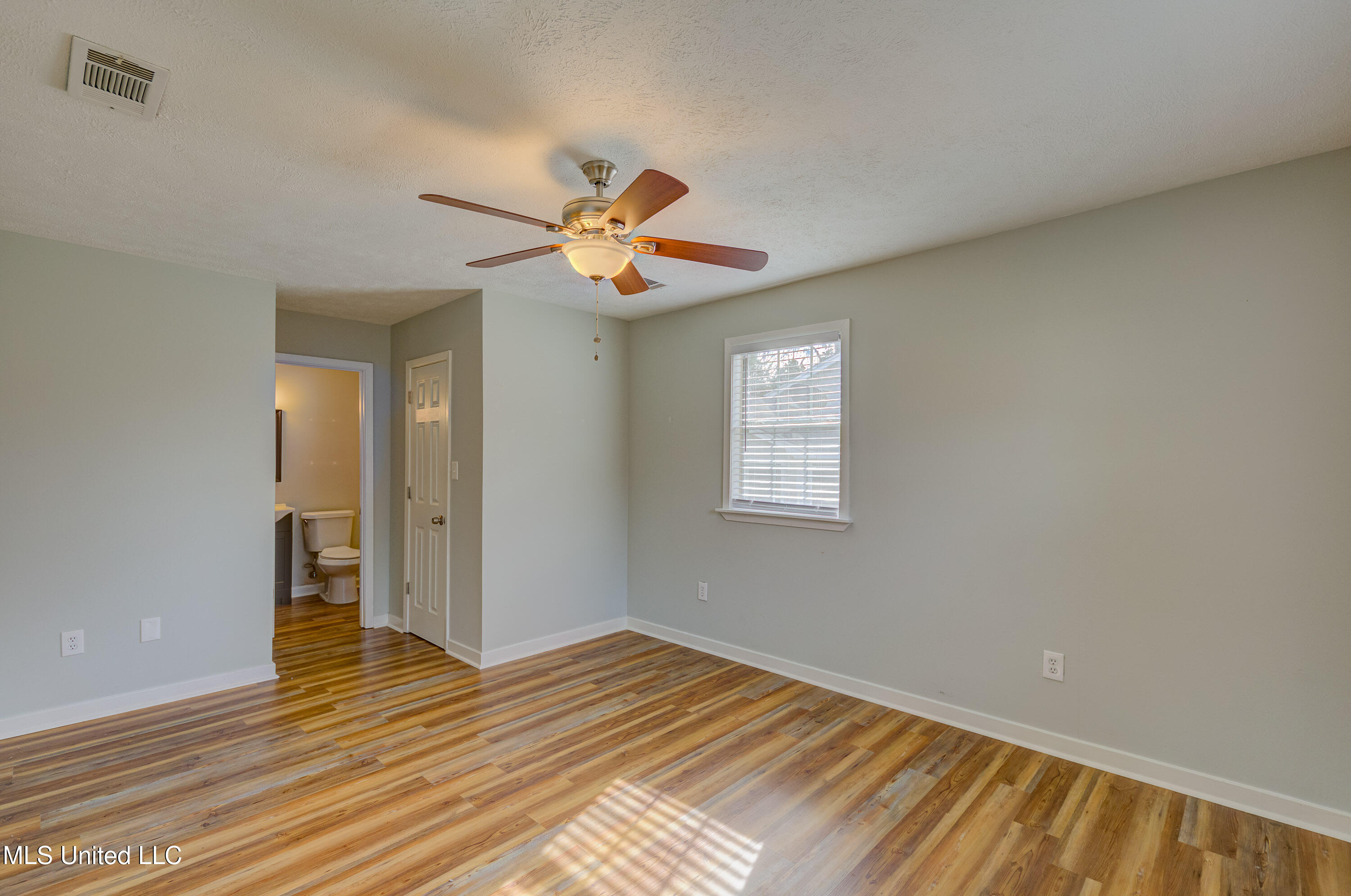 914 Monroe Street Property Photo 10