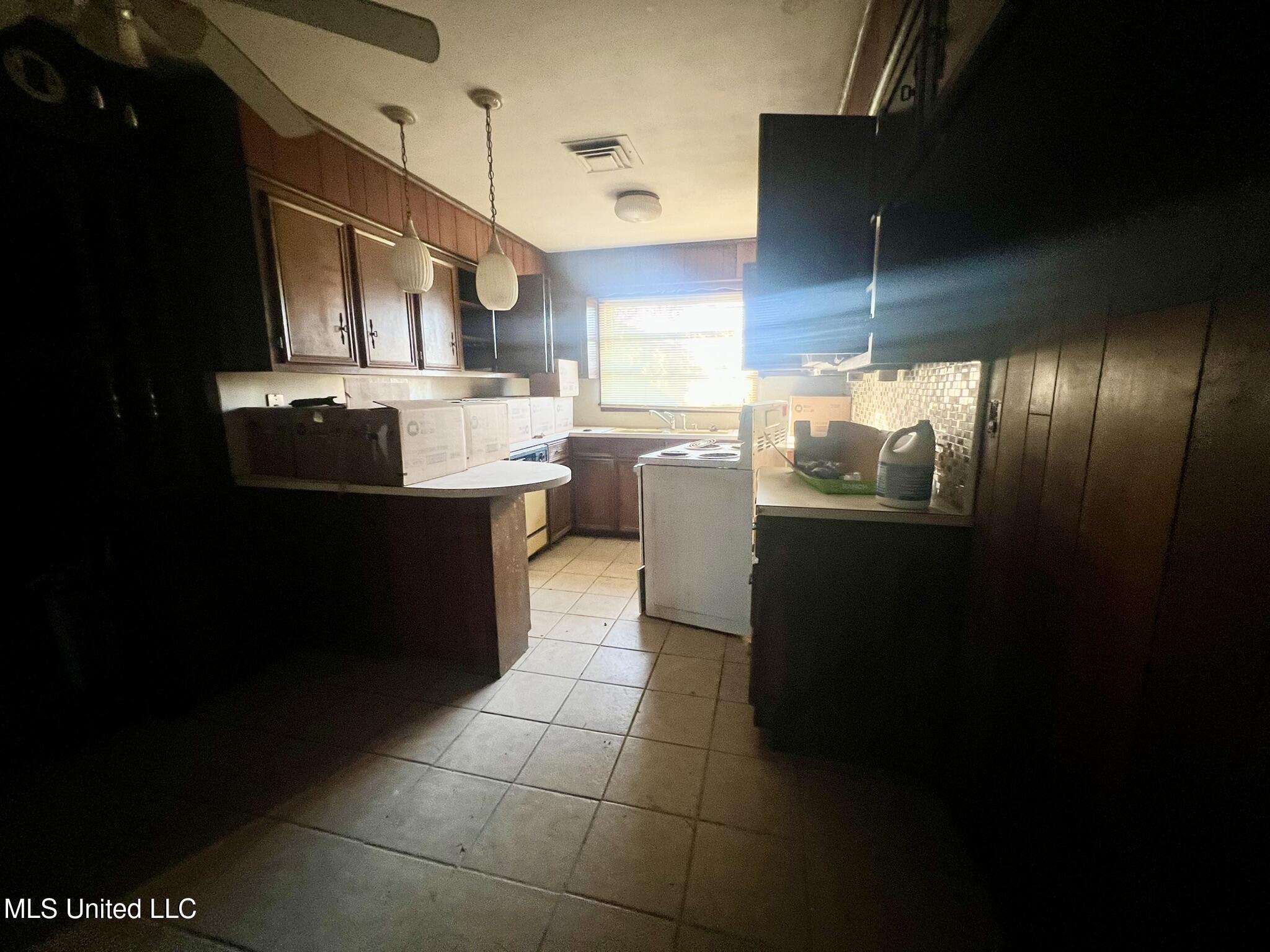 525 Delta City Road Property Photo 4