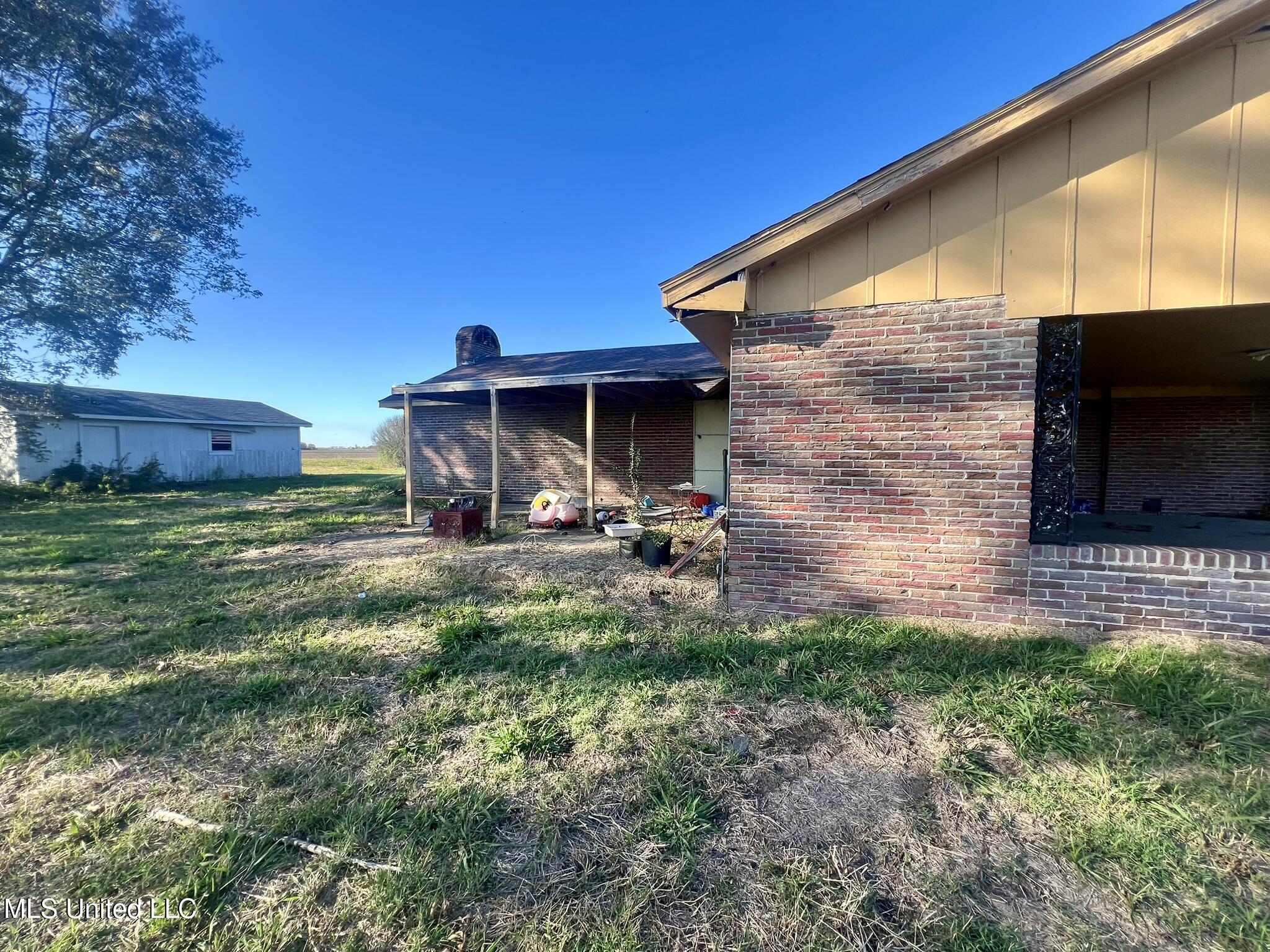 525 Delta City Road Property Photo 7