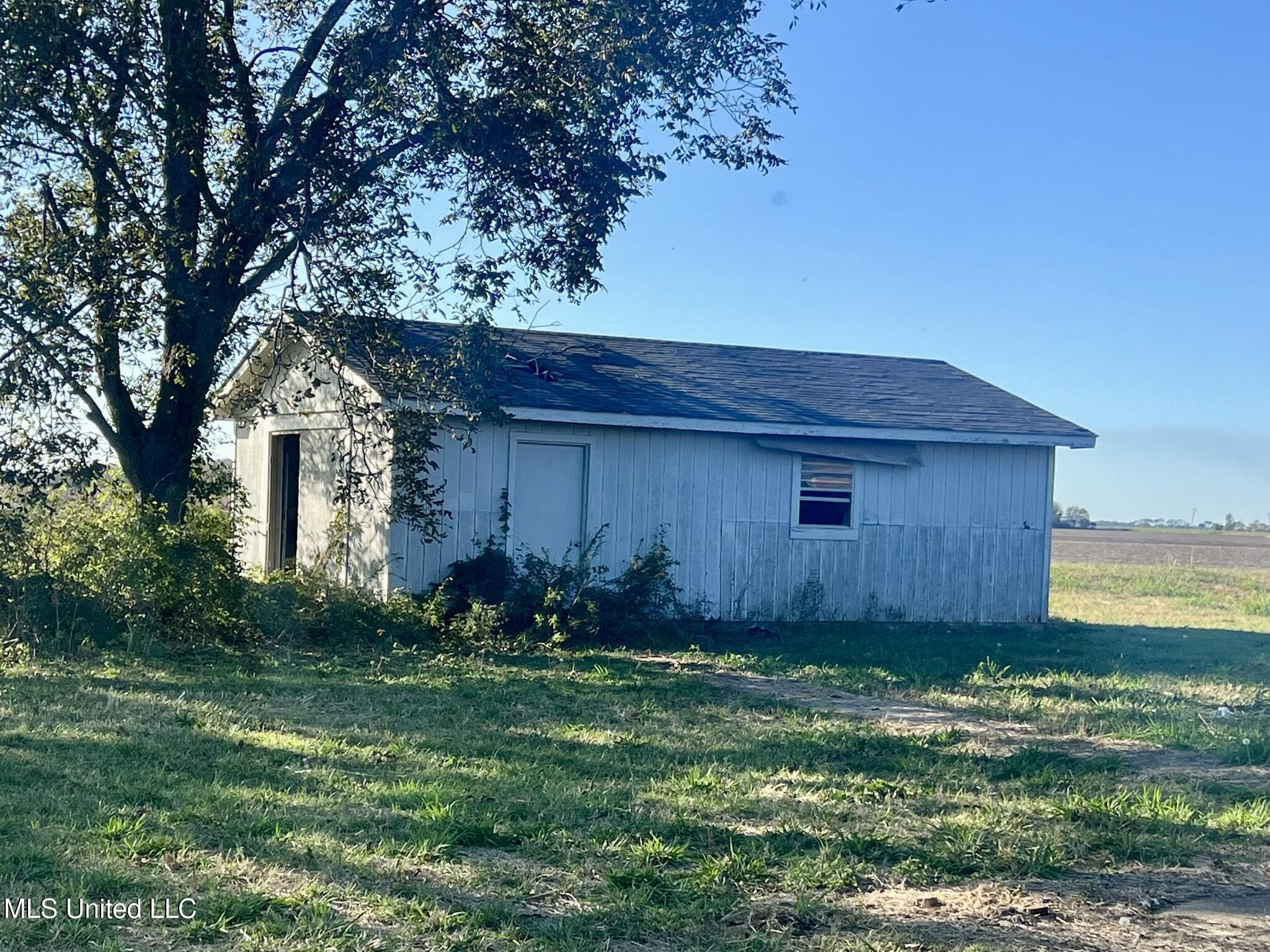 525 Delta City Road Property Photo 11