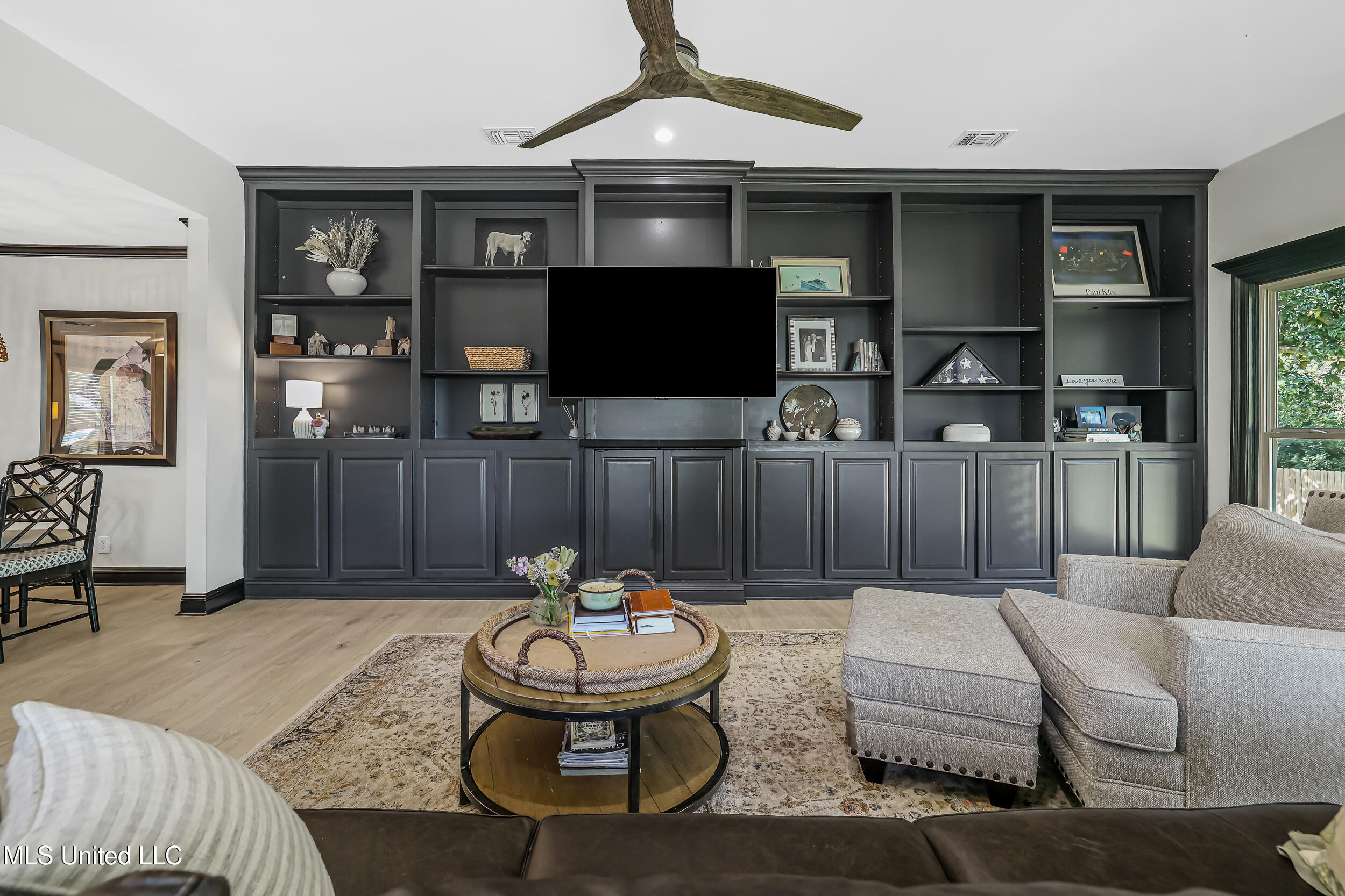 2604 Evergreen Lane Property Photo 10