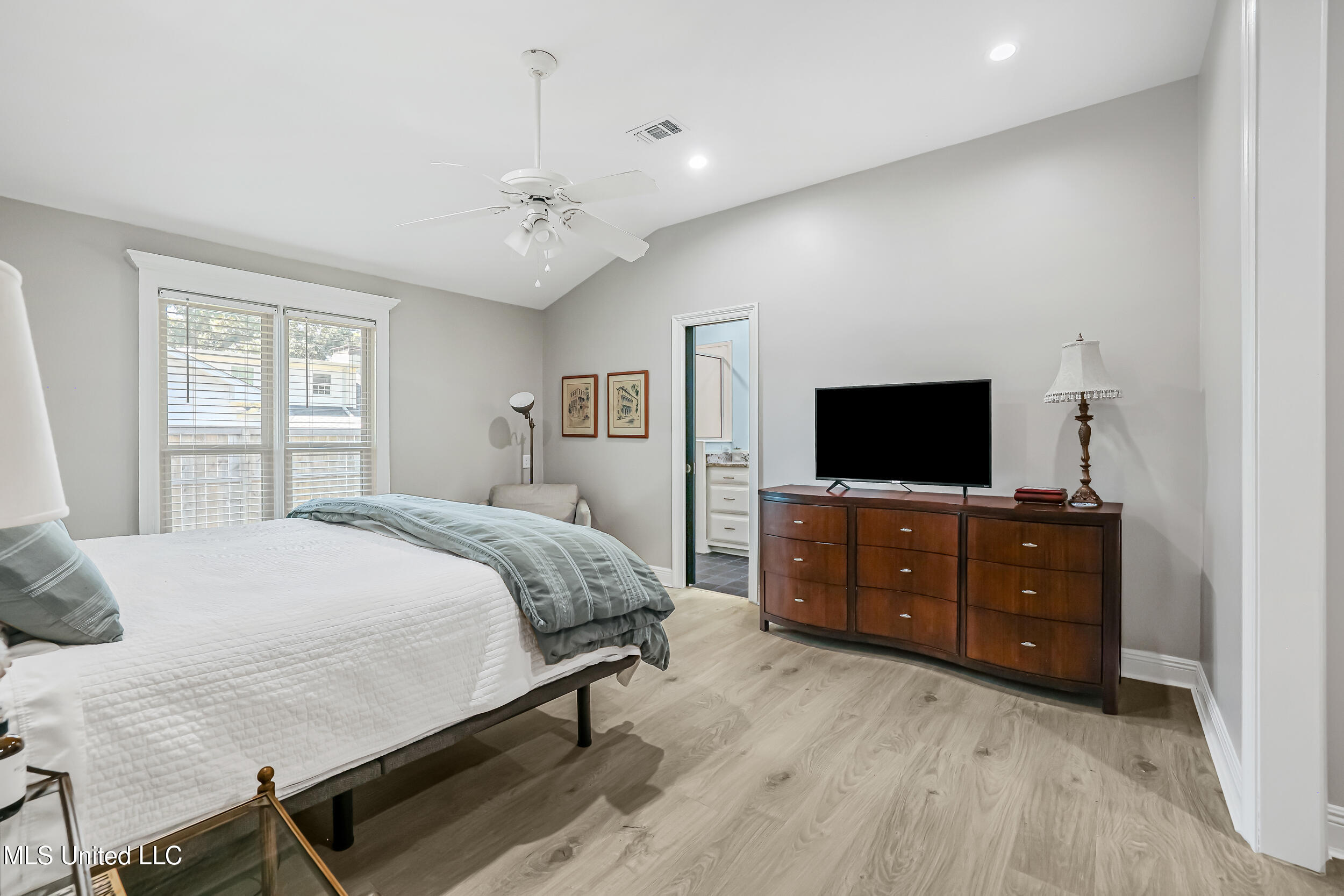 2604 Evergreen Lane Property Photo 19