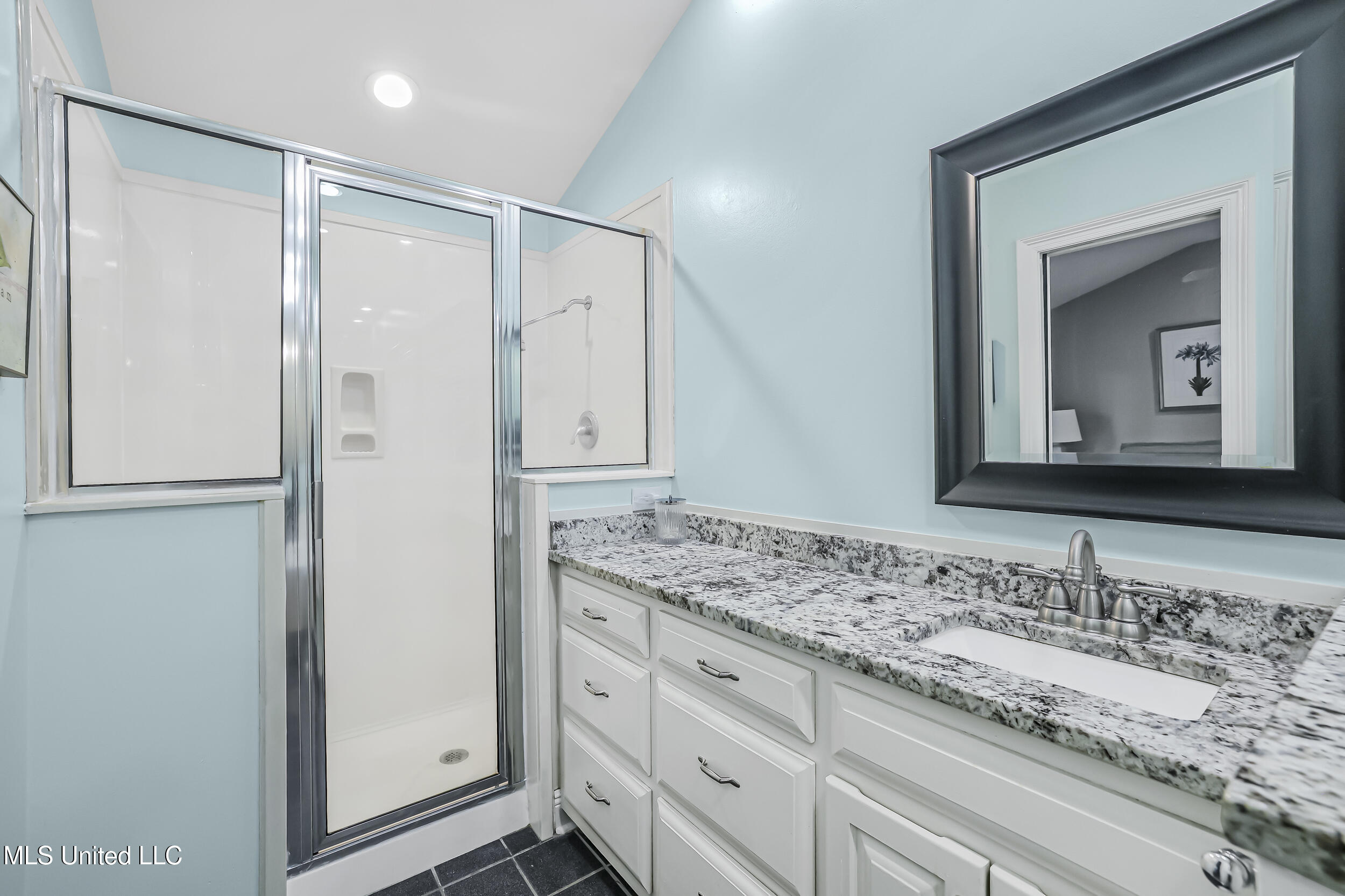 2604 Evergreen Lane Property Photo 28