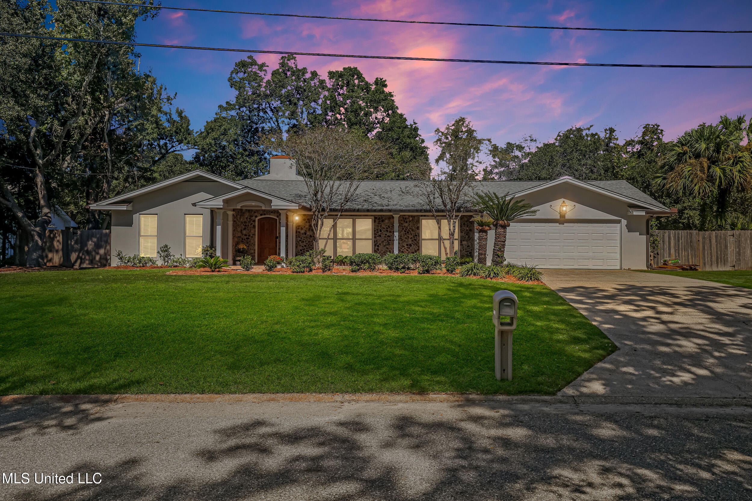 2604 Evergreen Lane Property Photo 42
