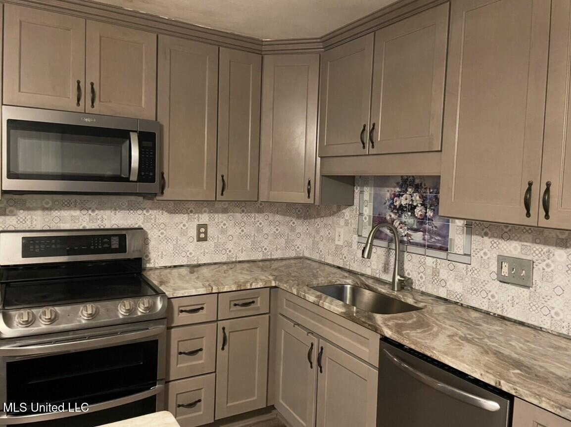 2302 Dogwood Street Property Photo 7