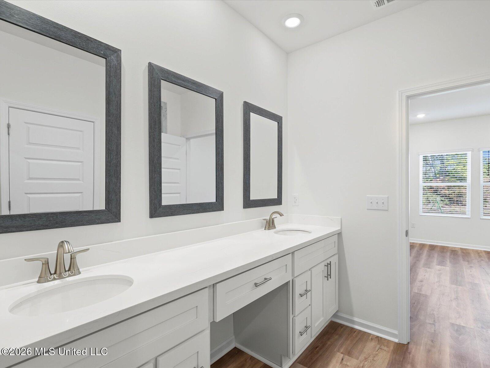 10590 Landon Meadows Drive Property Photo 8