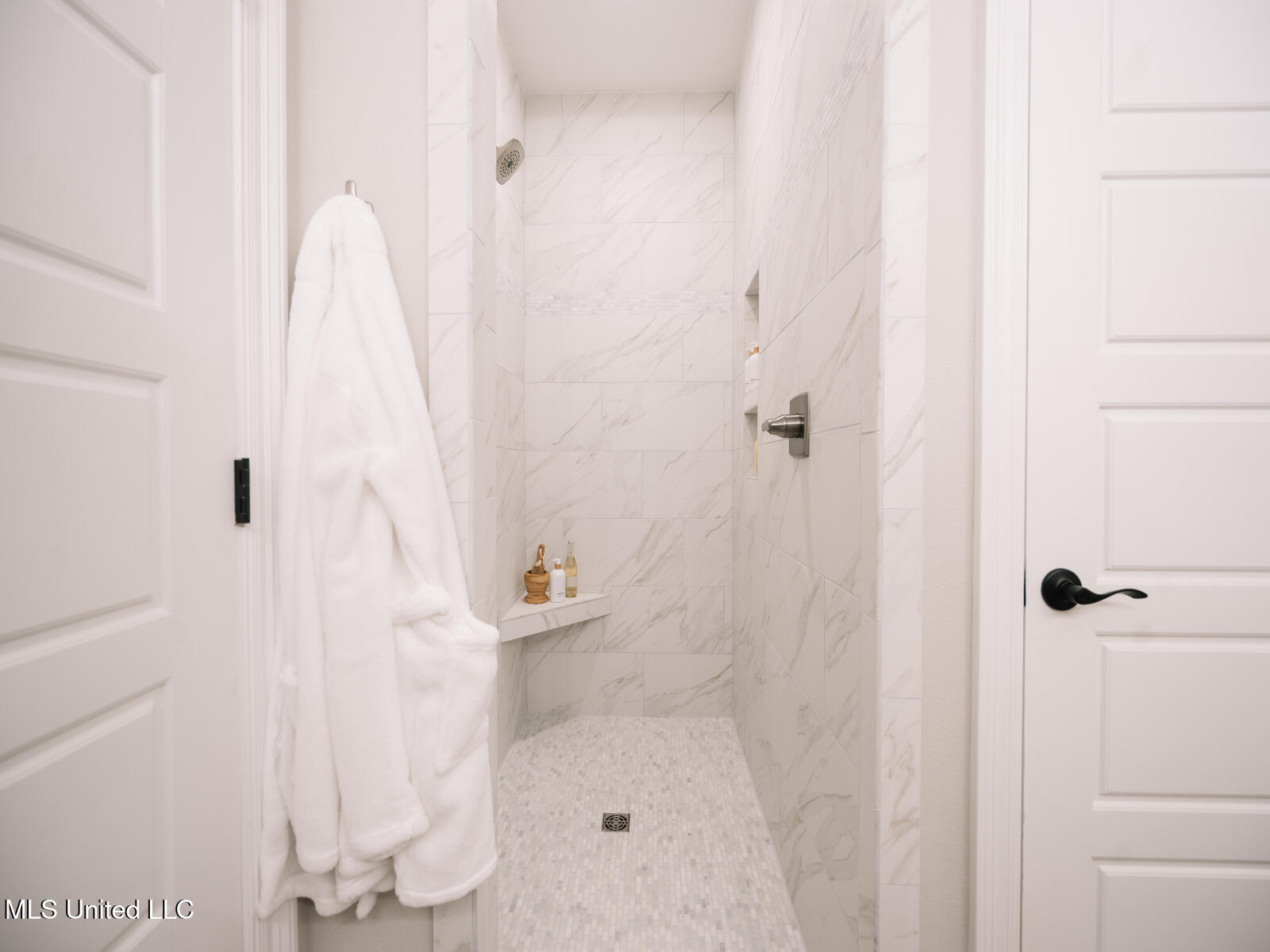 6301 Annie Cove Property Photo 18