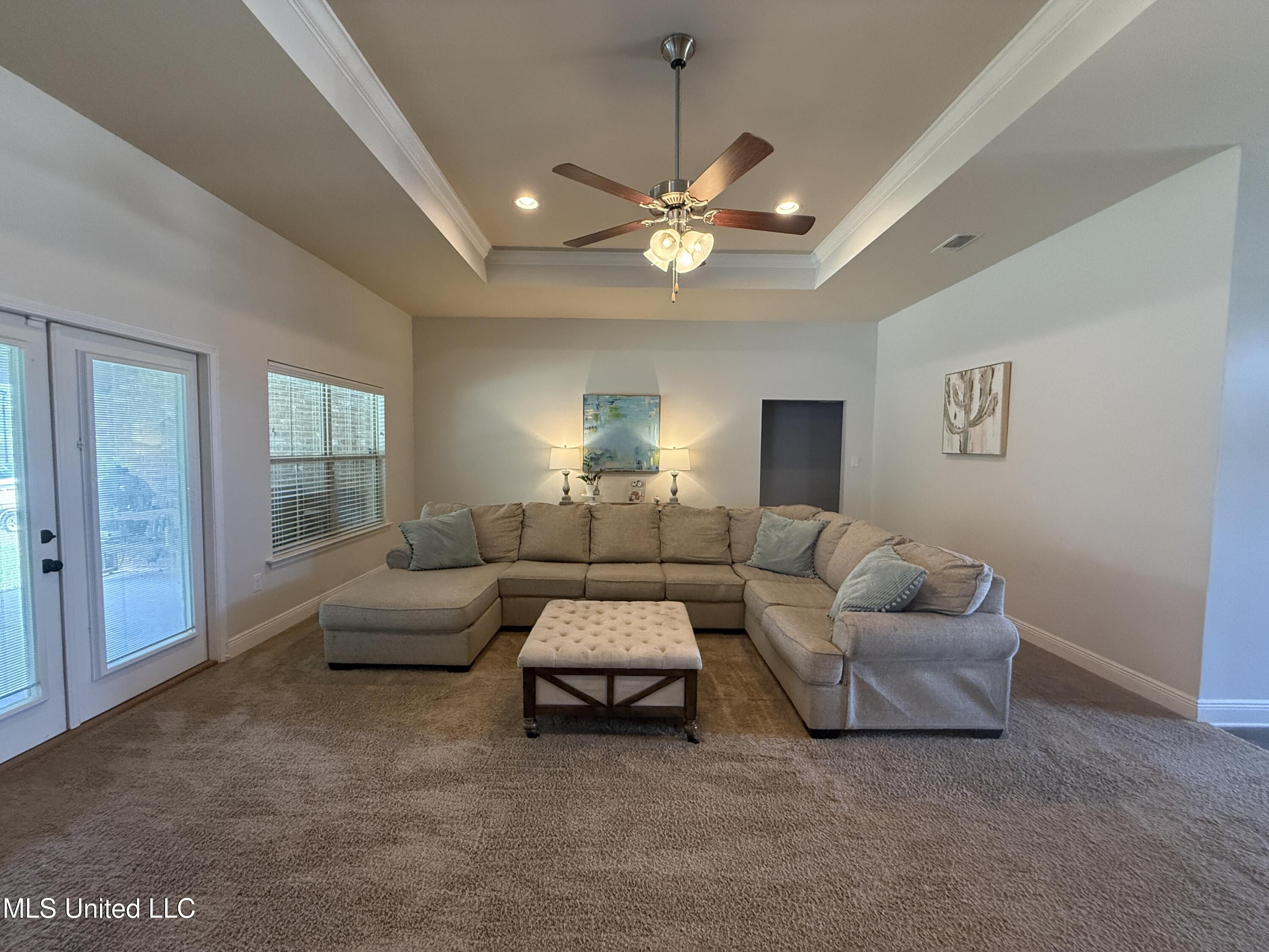 6269 Roxanne Way Property Photo 6