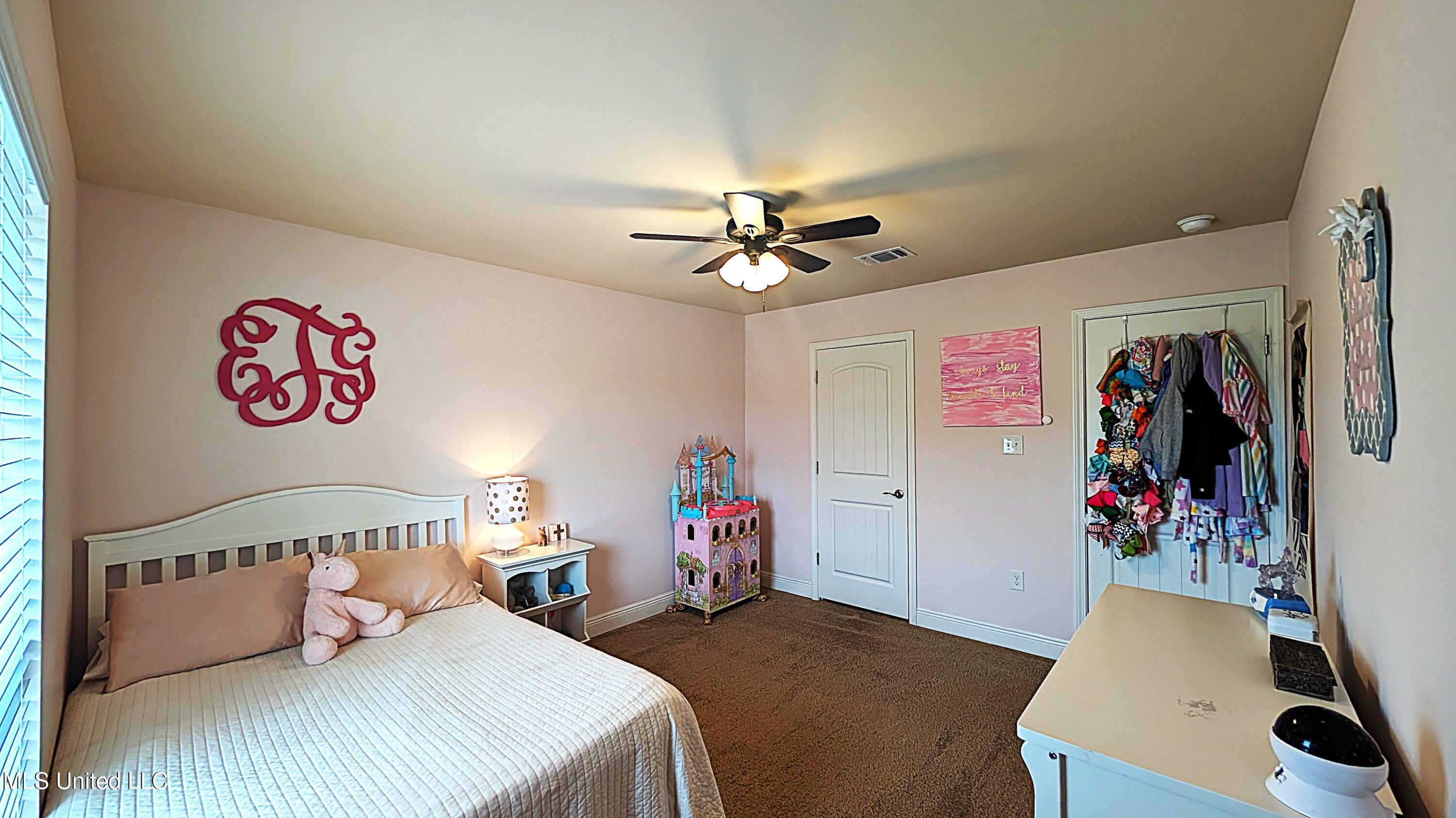 6269 Roxanne Way Property Photo 18