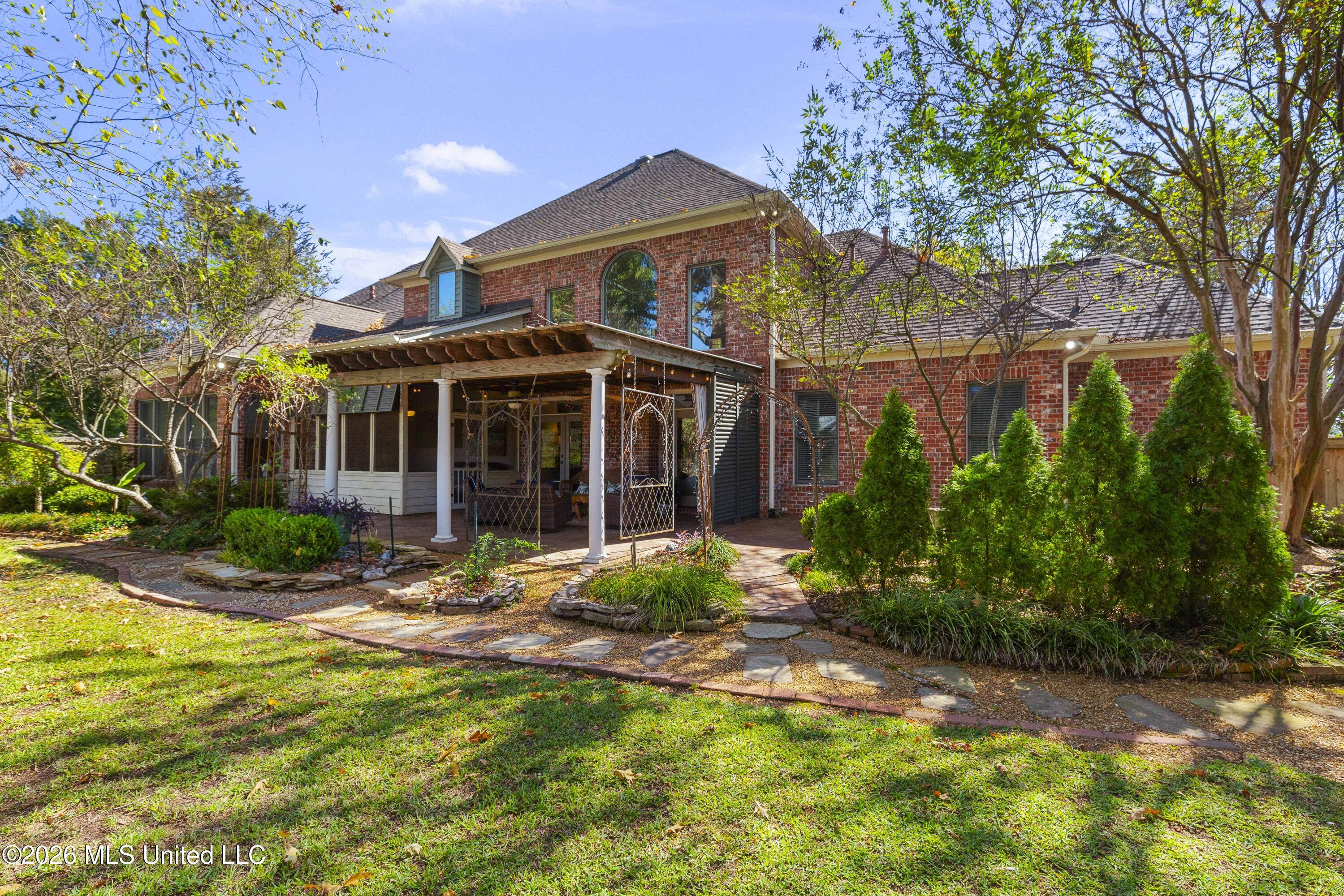 176 Northshore Boulevard Property Photo 1
