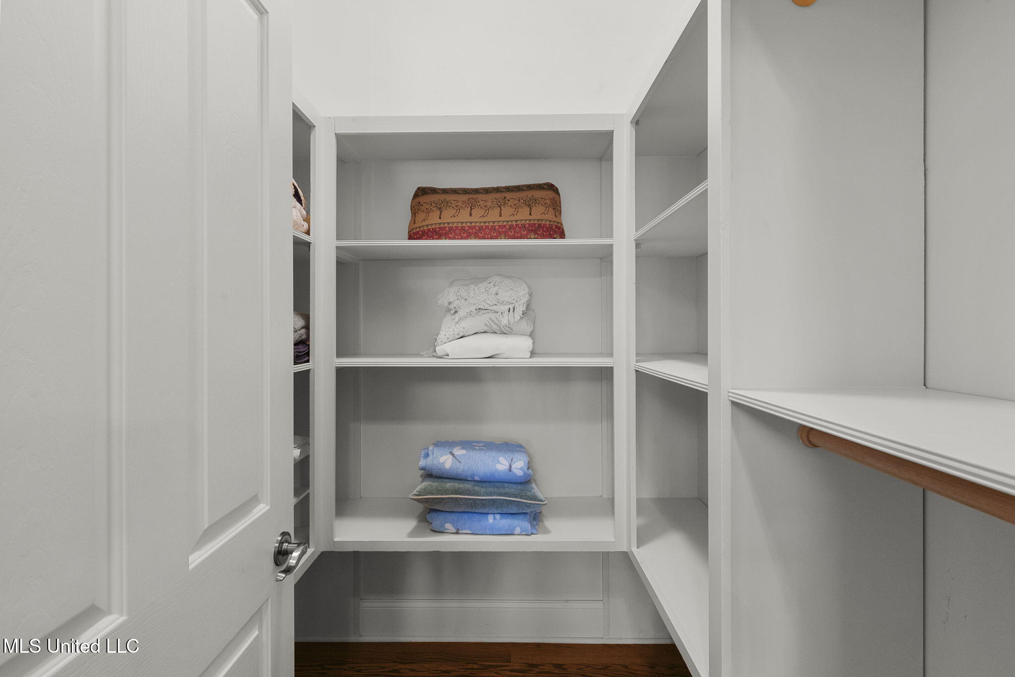 176 Northshore Boulevard Property Photo 32