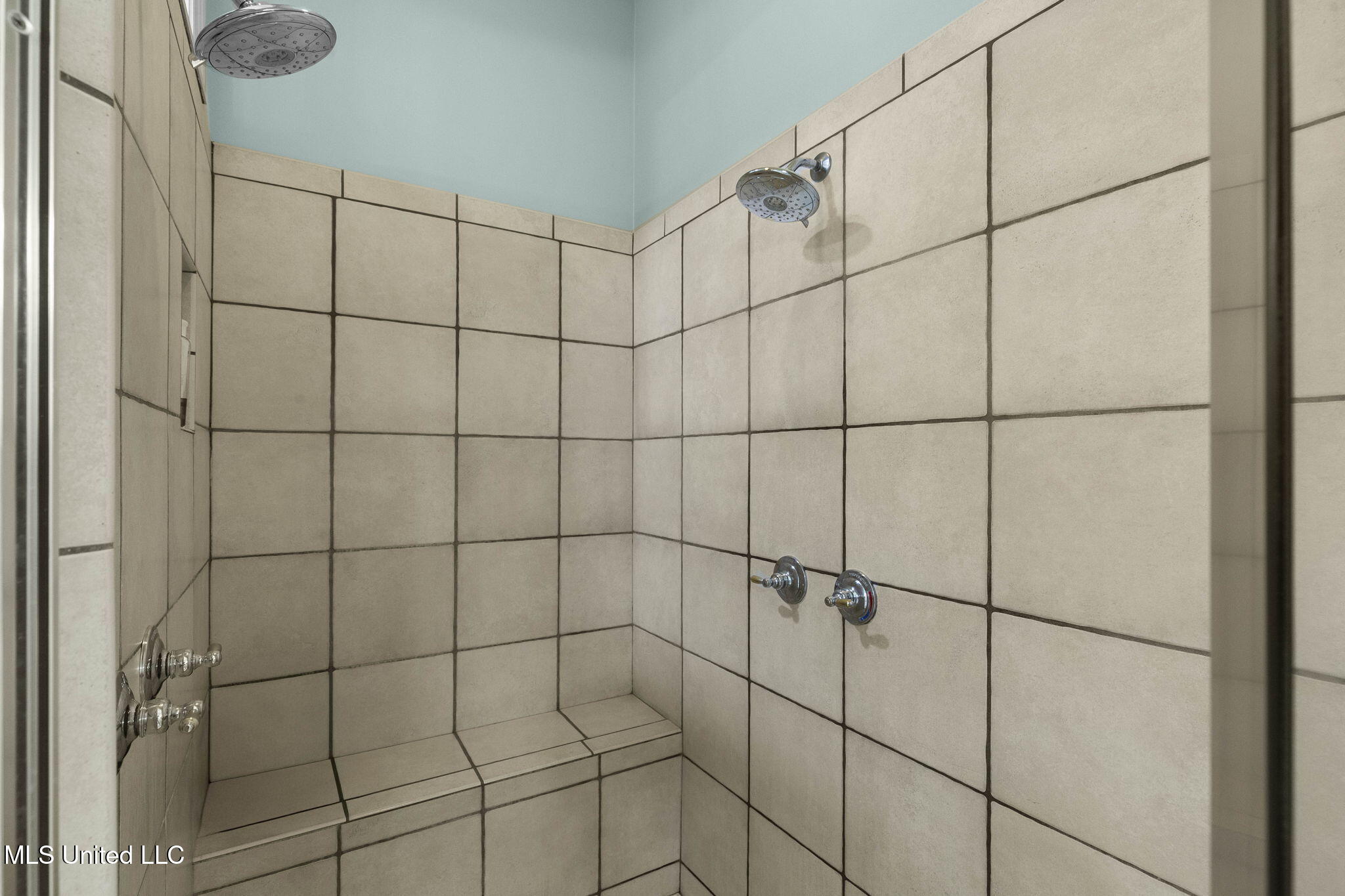 176 Northshore Boulevard Property Photo 38