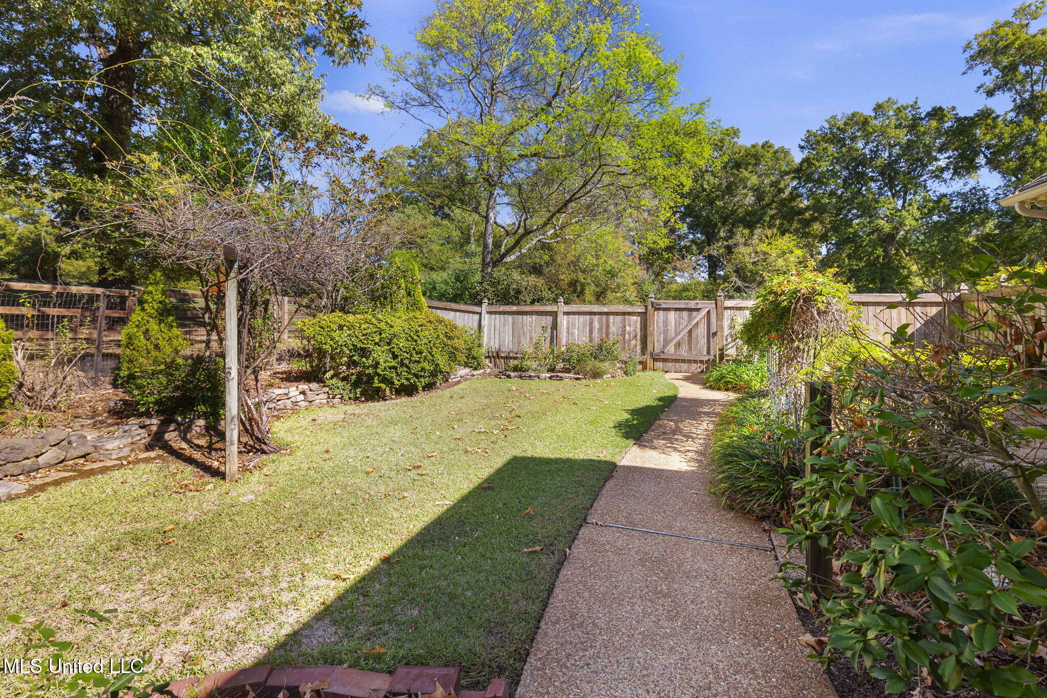 176 Northshore Boulevard Property Photo 76