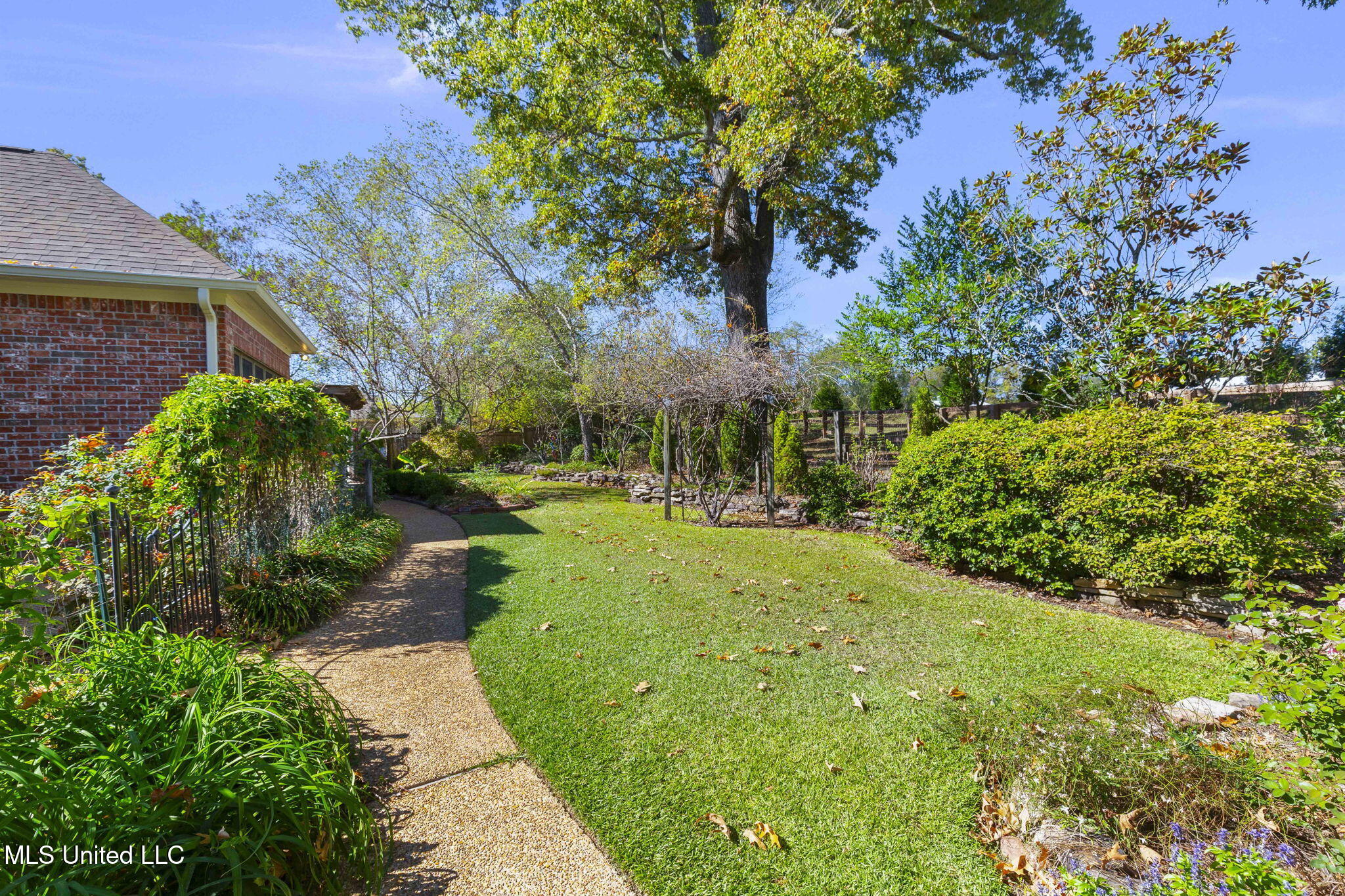 176 Northshore Boulevard Property Photo 78