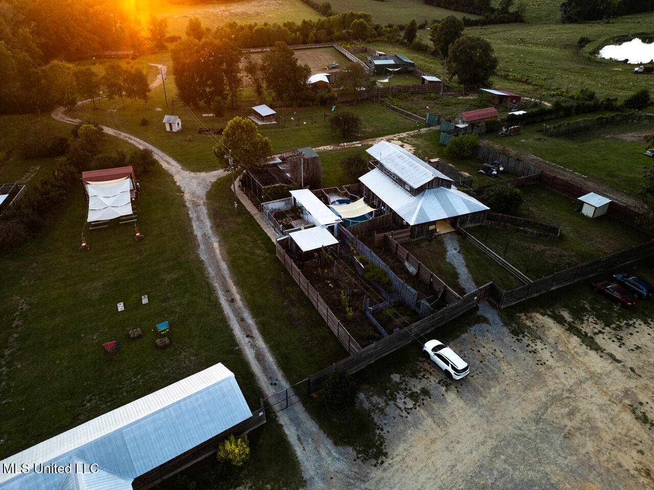 11342 E Highway 955 Property Photo 2