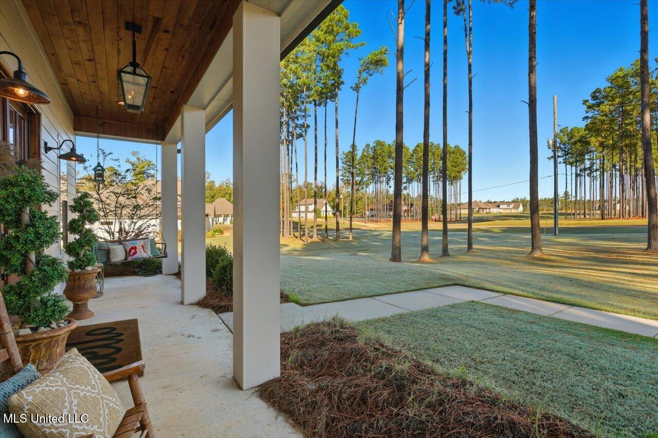 202 Lost Oak Lane Property Photo 7