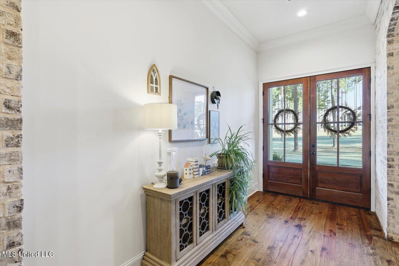 202 Lost Oak Lane Property Photo 9