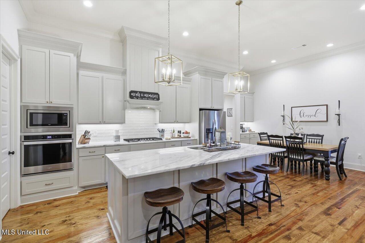 202 Lost Oak Lane Property Photo 14