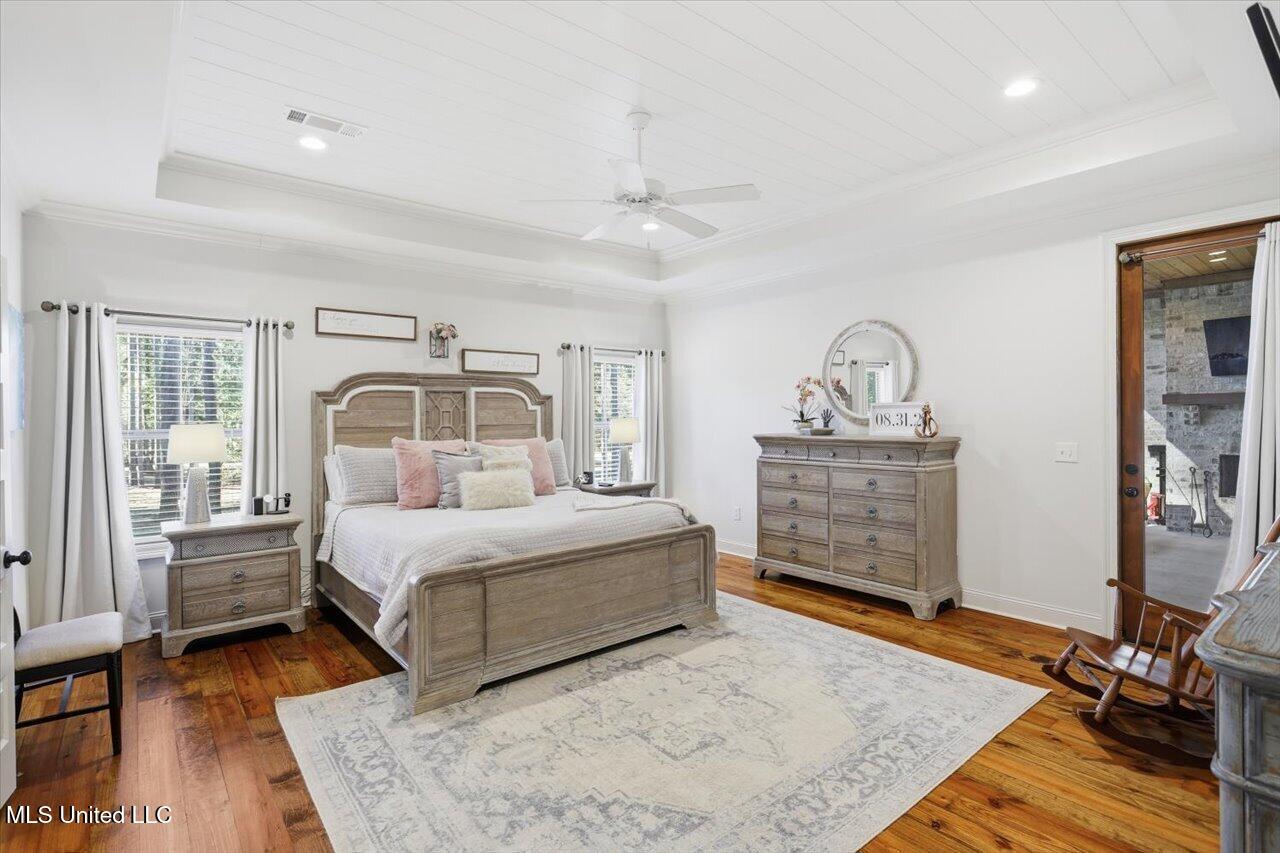 202 Lost Oak Lane Property Photo 27