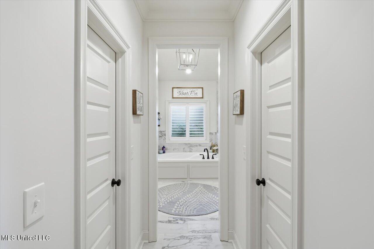 202 Lost Oak Lane Property Photo 29