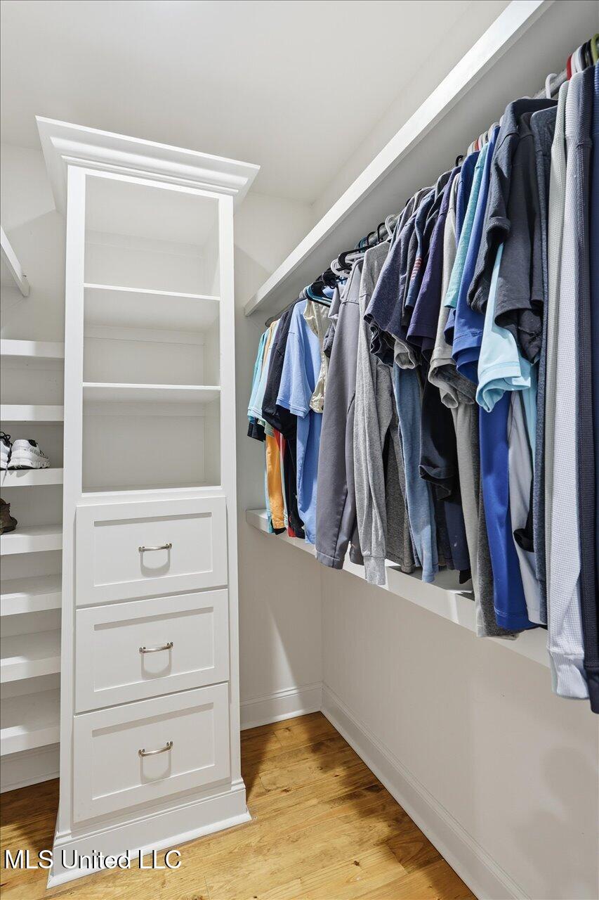 202 Lost Oak Lane Property Photo 34