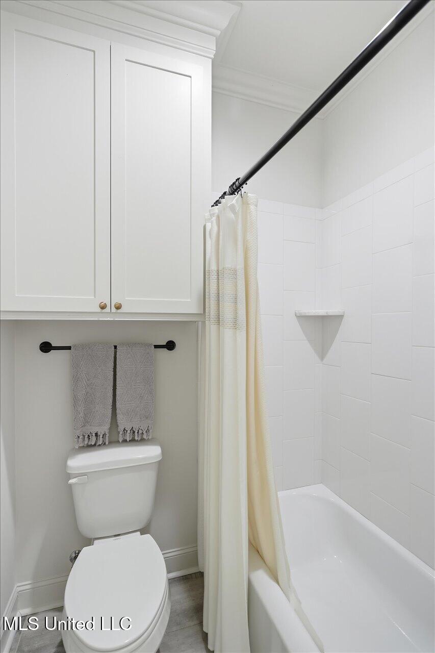 202 Lost Oak Lane Property Photo 37