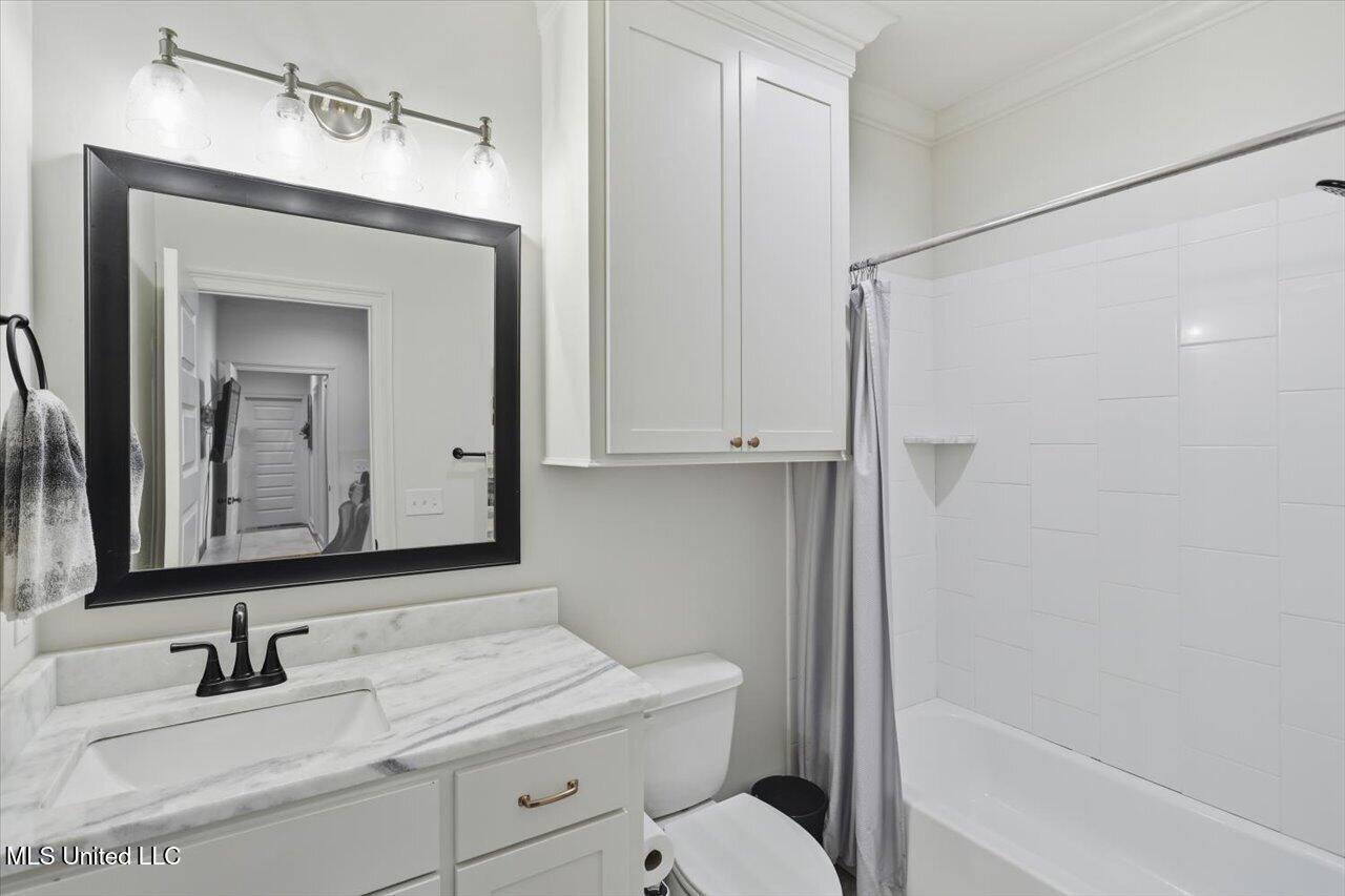 202 Lost Oak Lane Property Photo 39