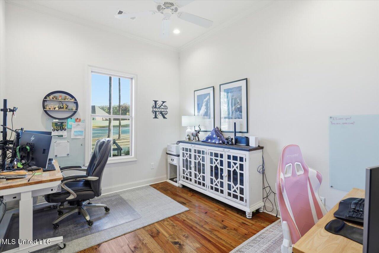 202 Lost Oak Lane Property Photo 40