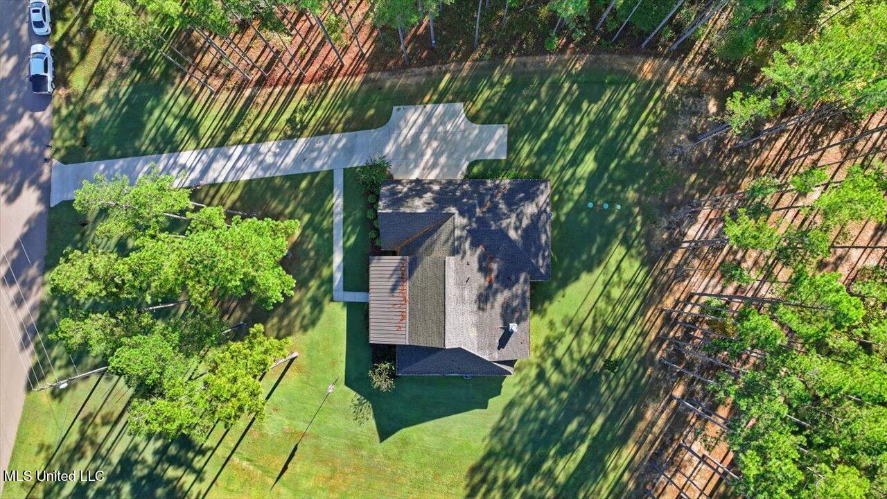 202 Lost Oak Lane Property Photo 63