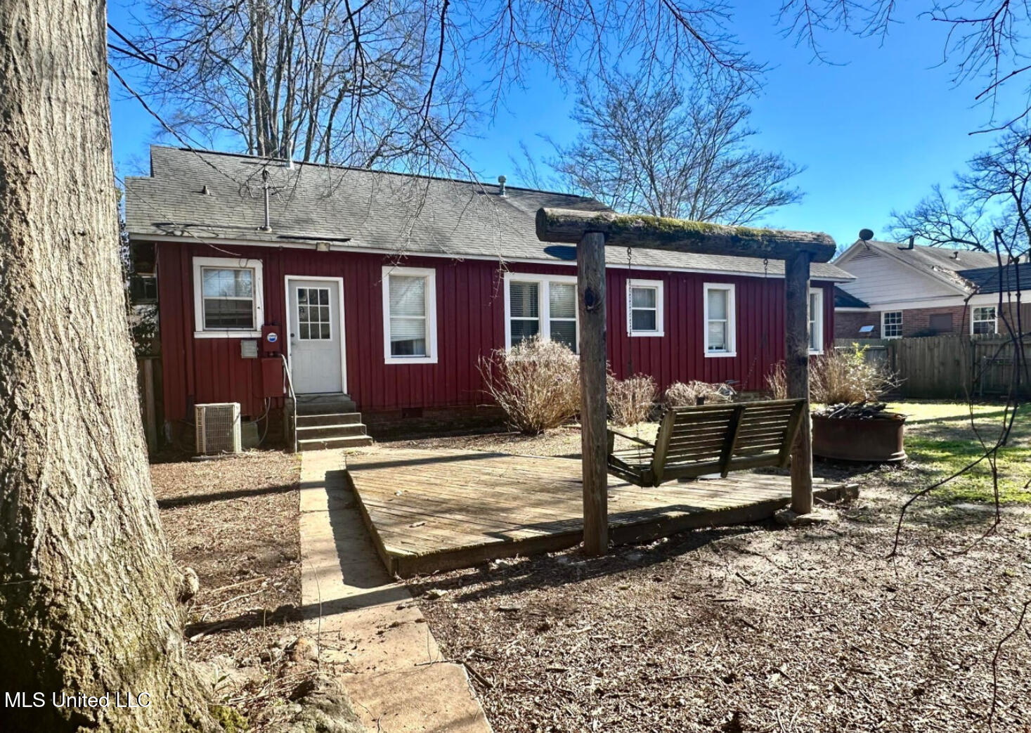 711 Bell Avenue Property Photo 9