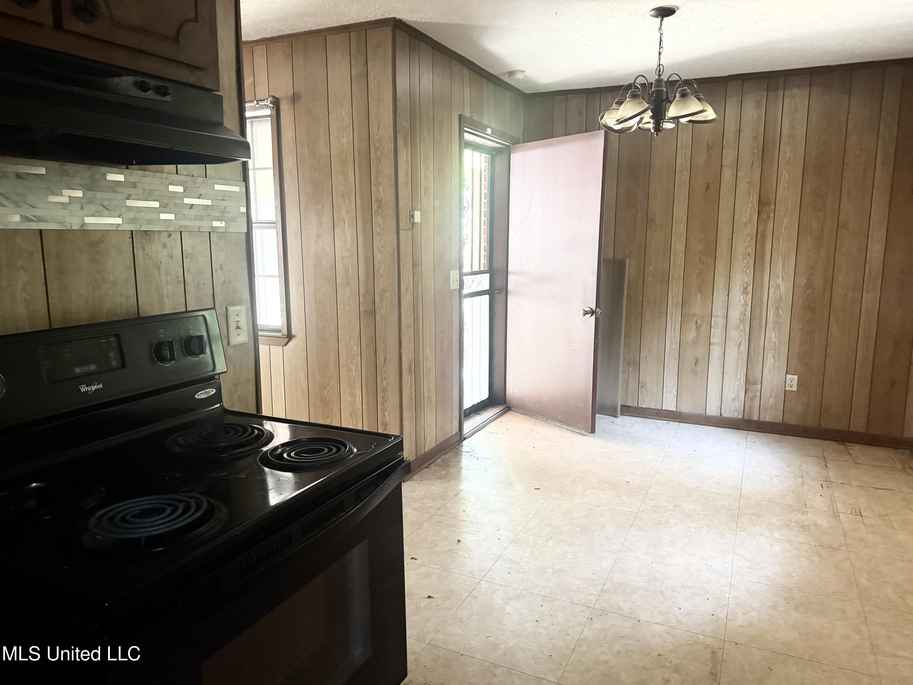 107 Orr Drive Property Photo 4