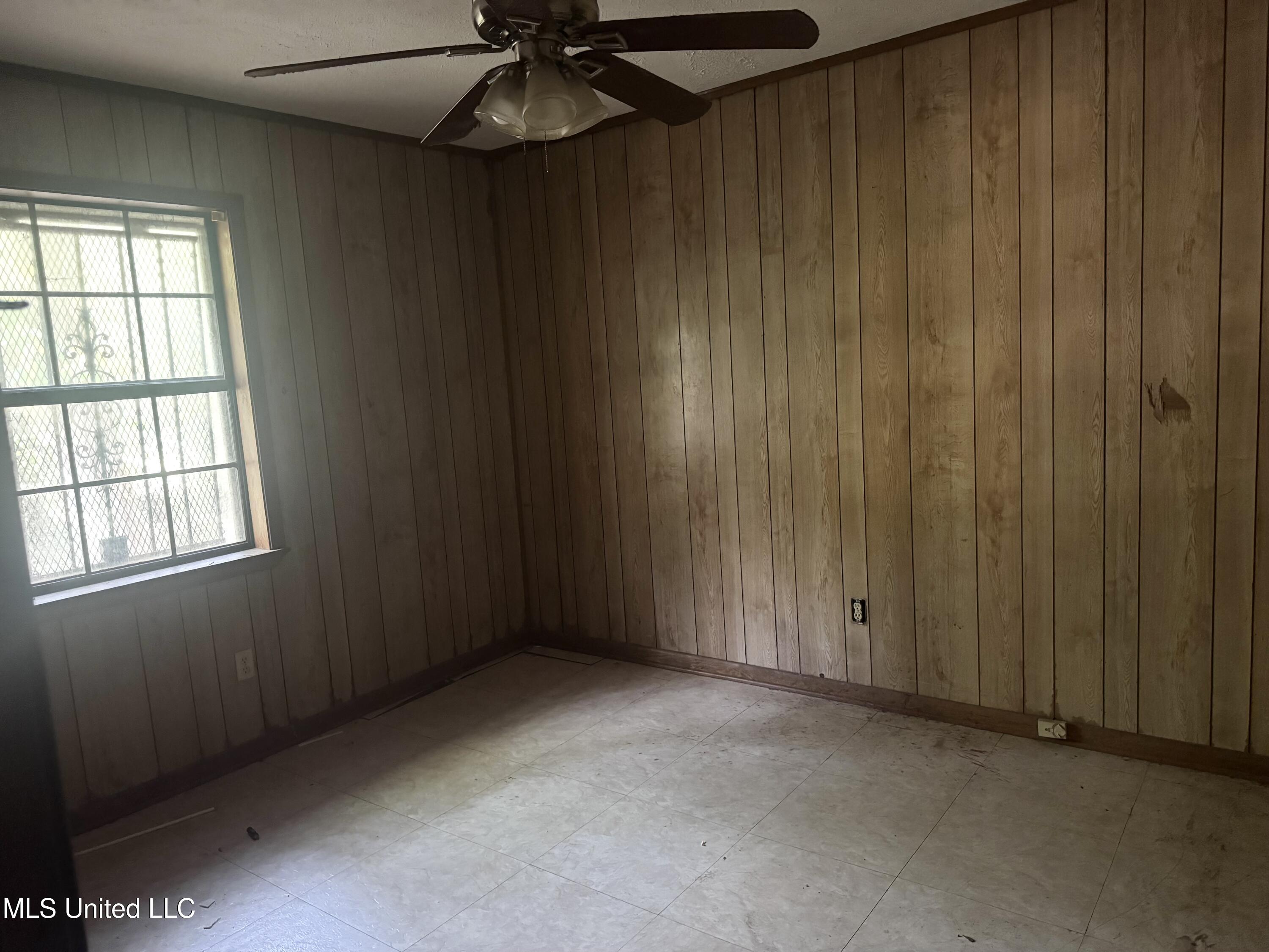 107 Orr Drive Property Photo 8