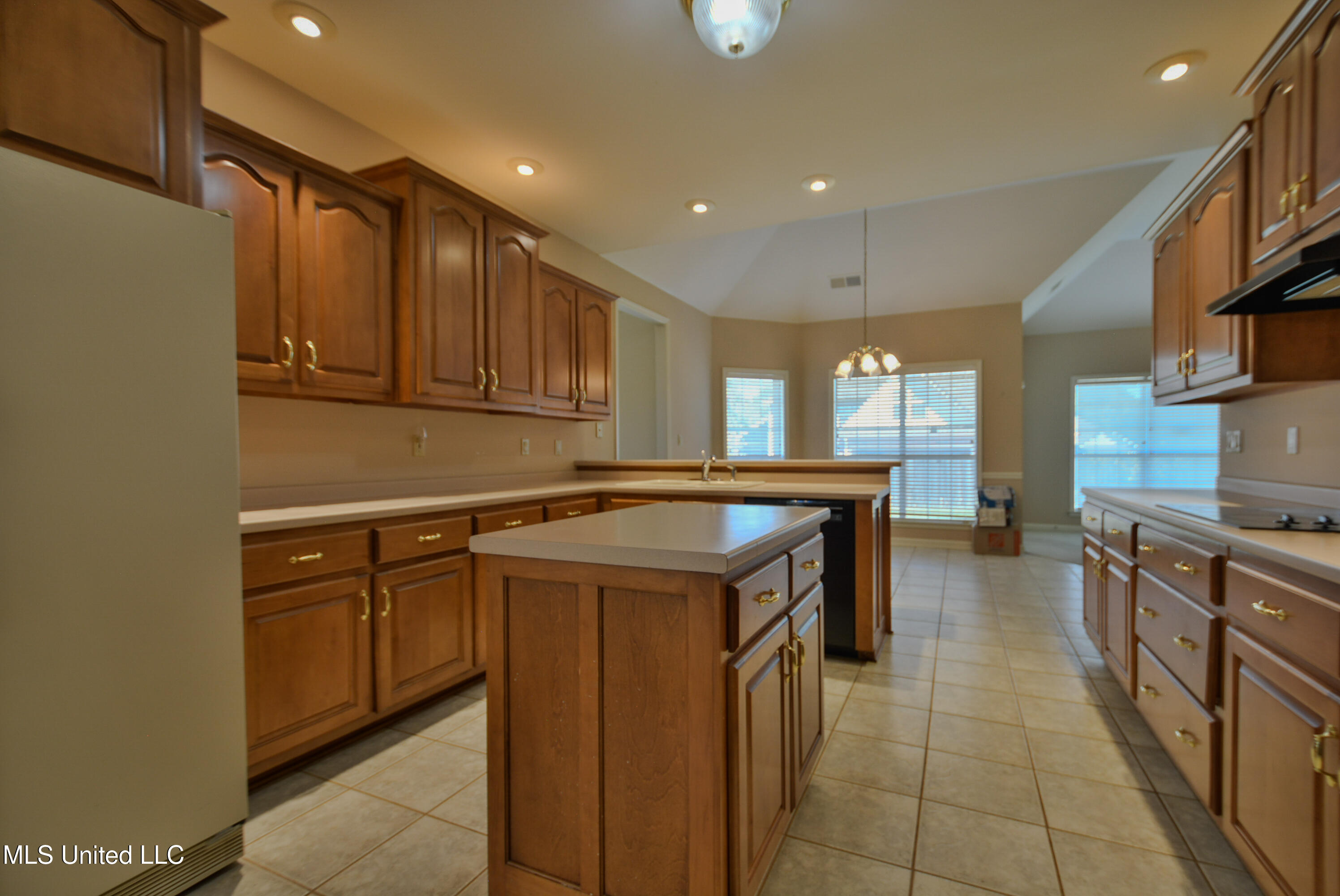 9354 Gee Gee Drive Property Photo 10