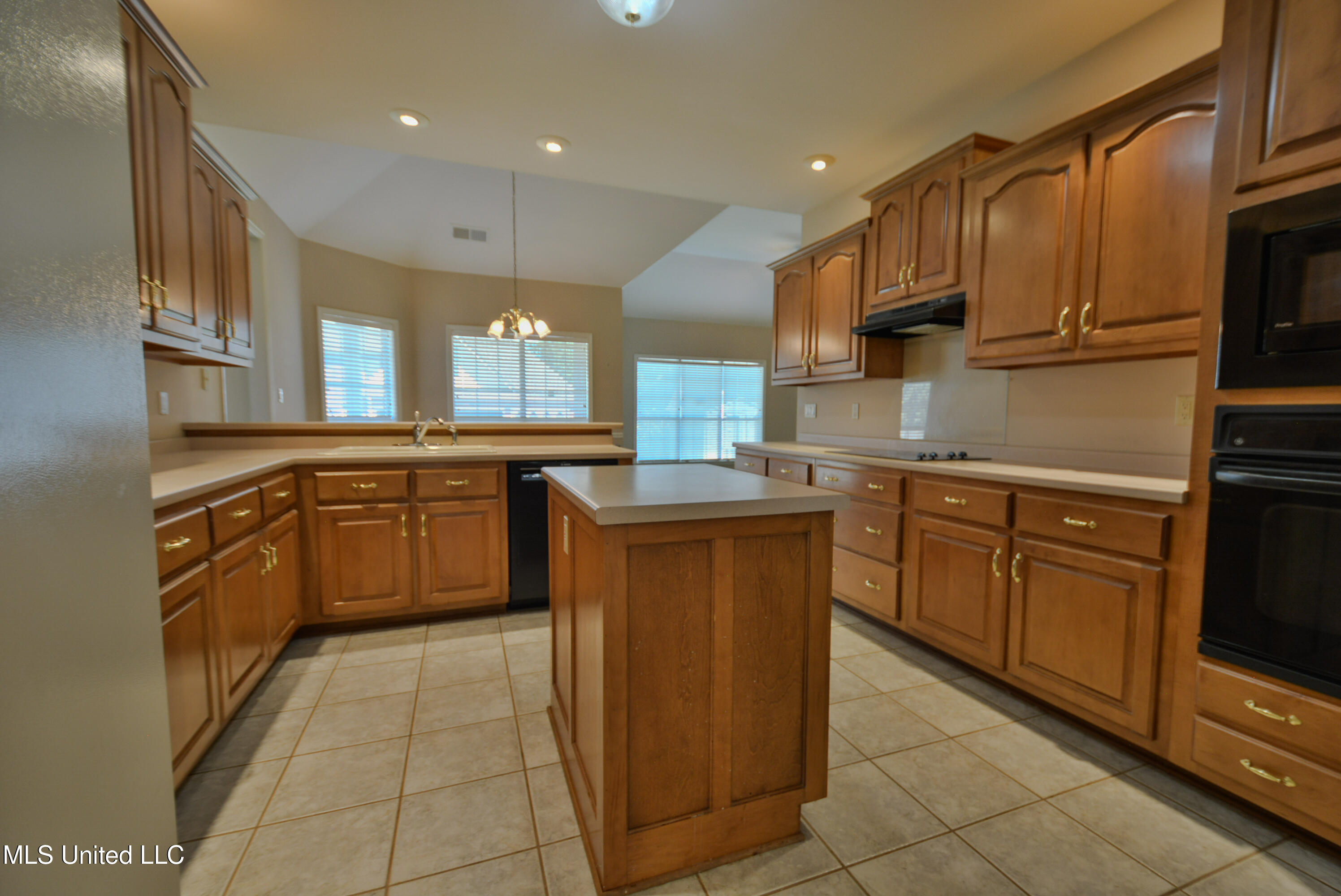 9354 Gee Gee Drive Property Photo 11