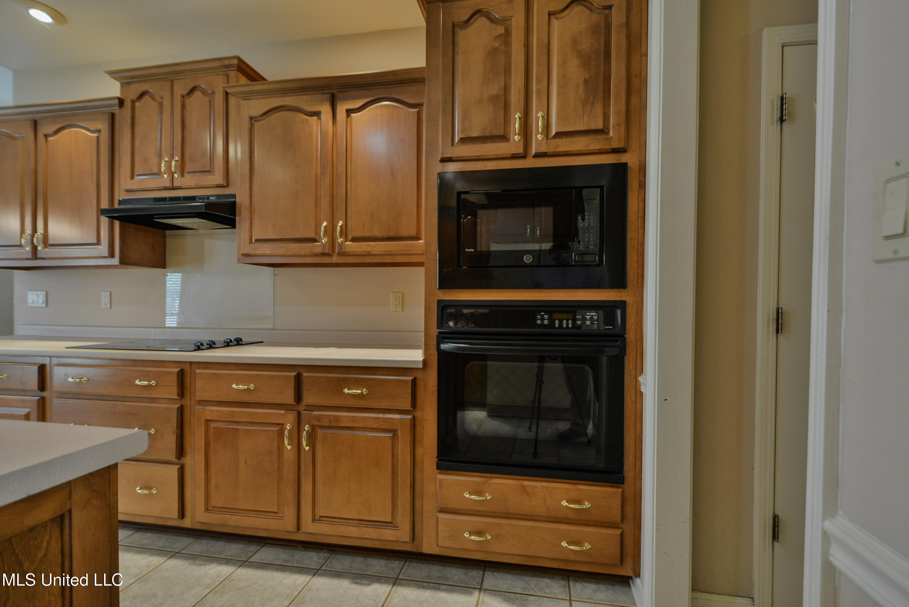 9354 Gee Gee Drive Property Photo 12