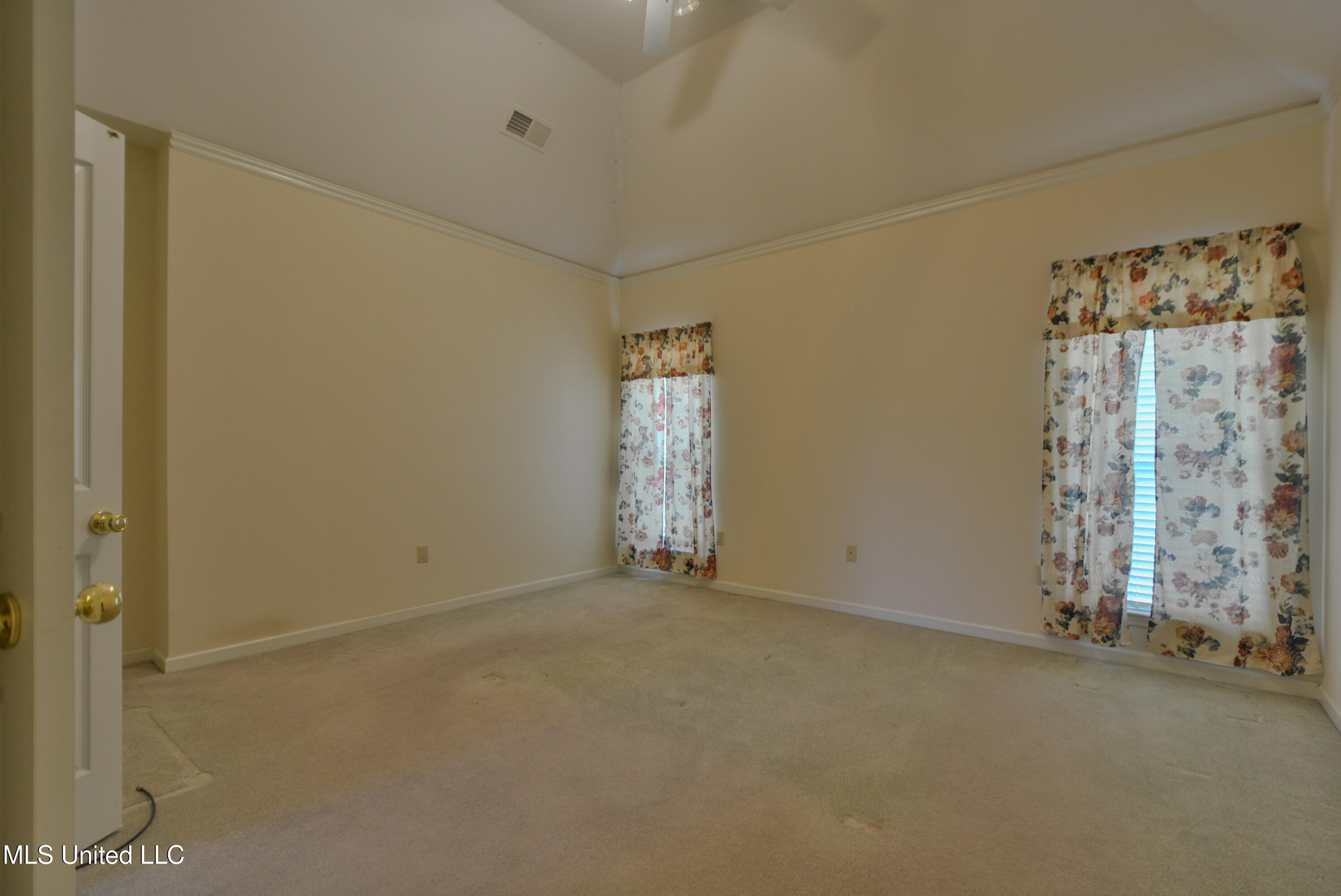 9354 Gee Gee Drive Property Photo 14