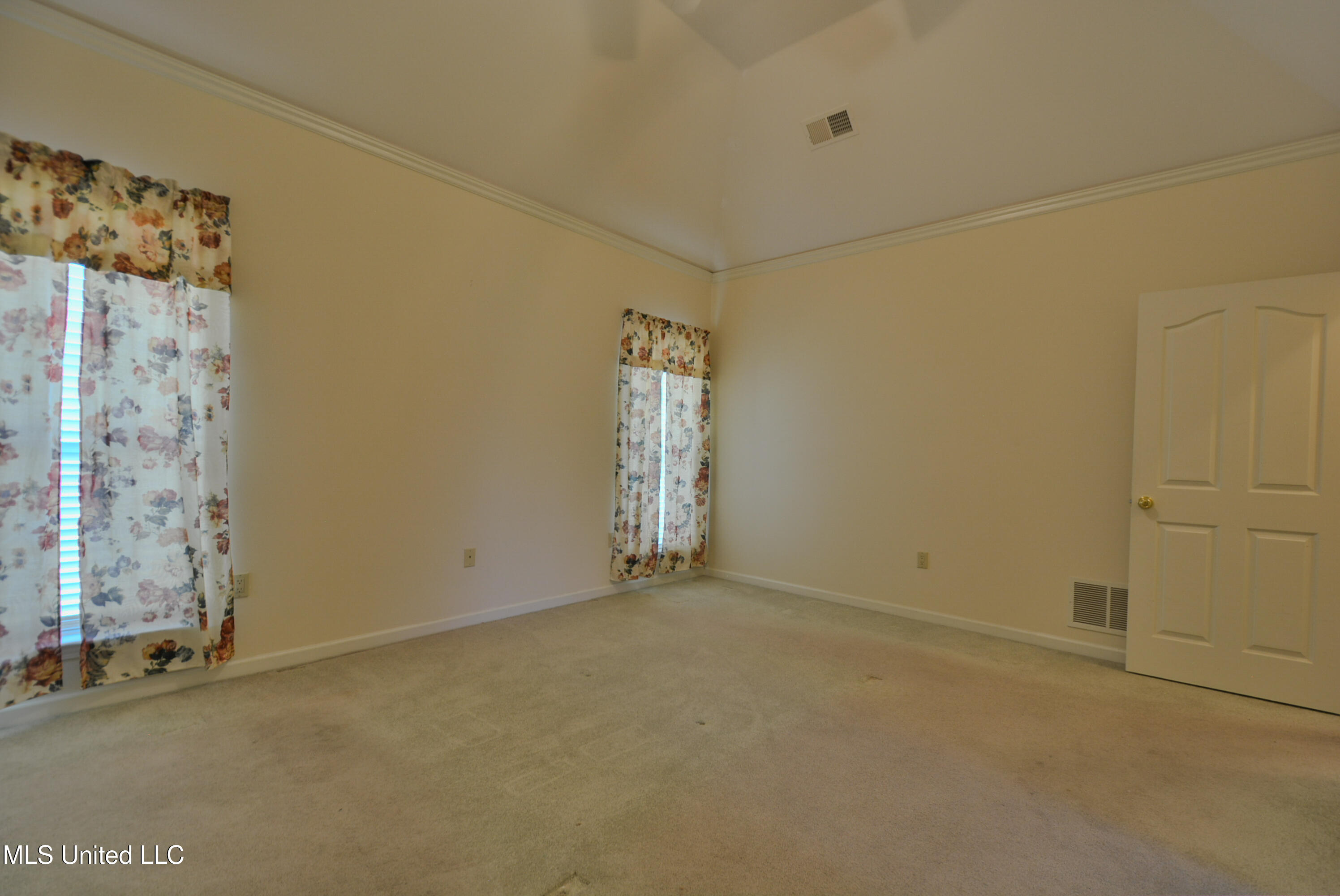 9354 Gee Gee Drive Property Photo 15