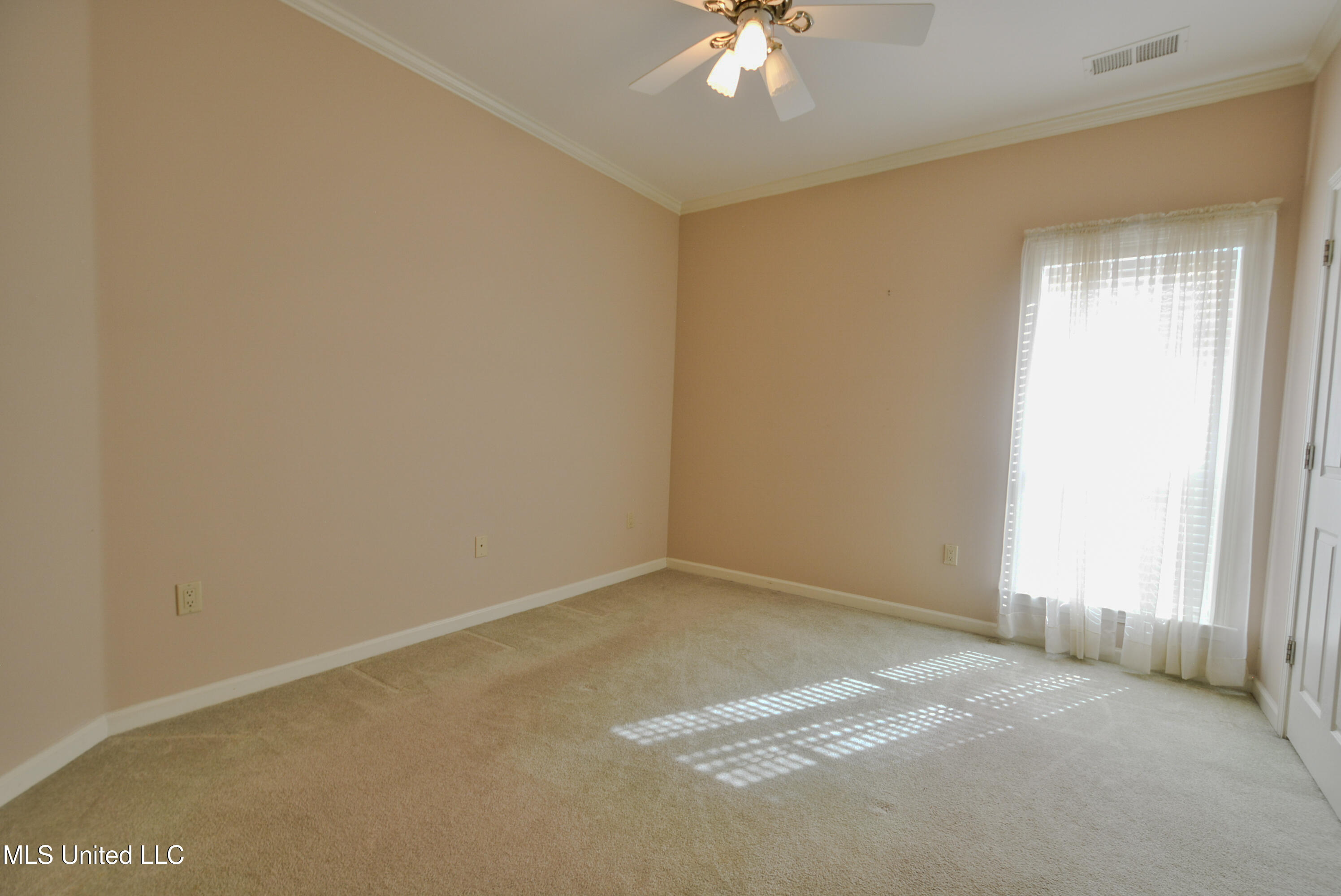 9354 Gee Gee Drive Property Photo 18