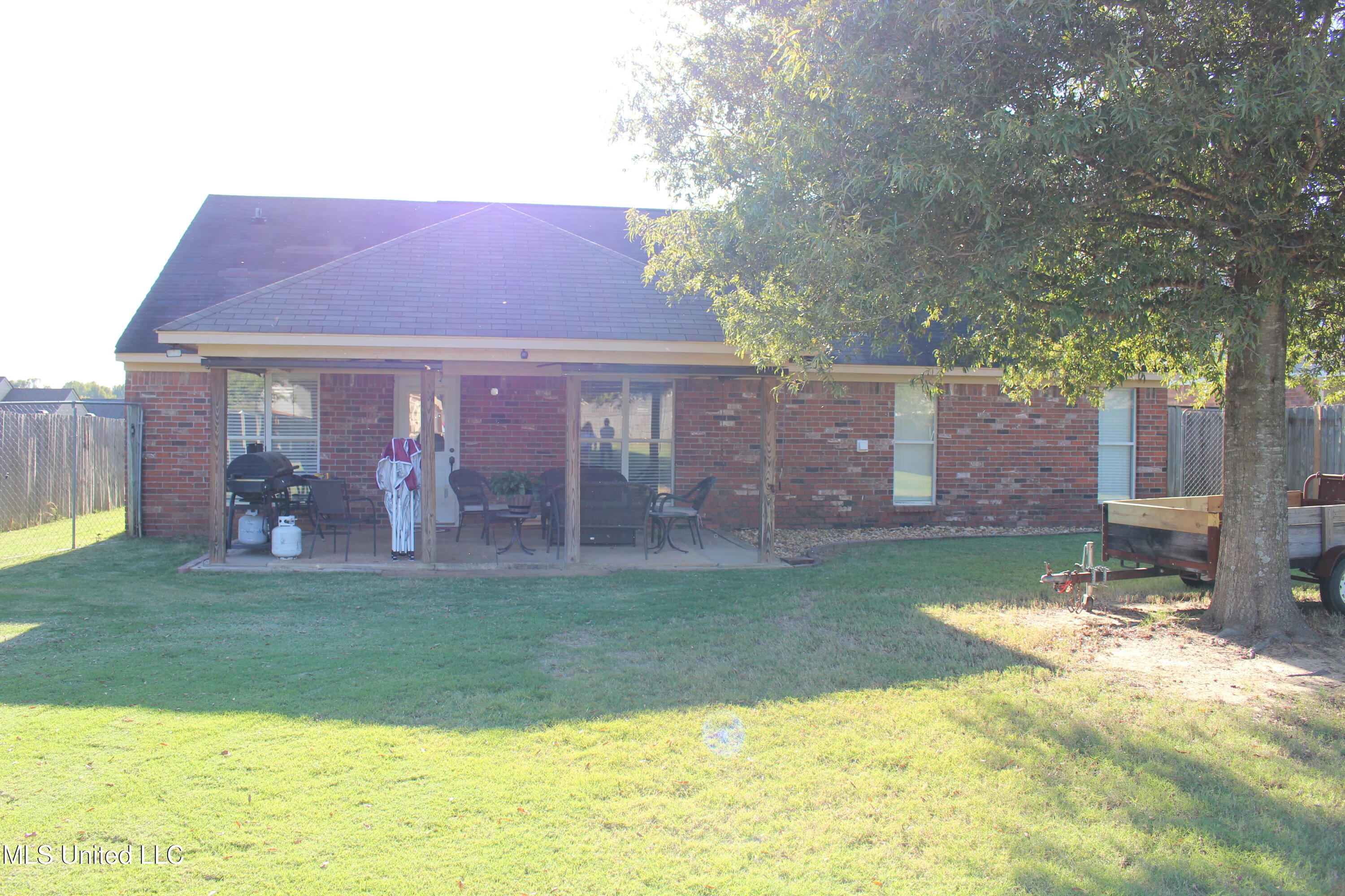 6266 Oak Circle Property Photo 3