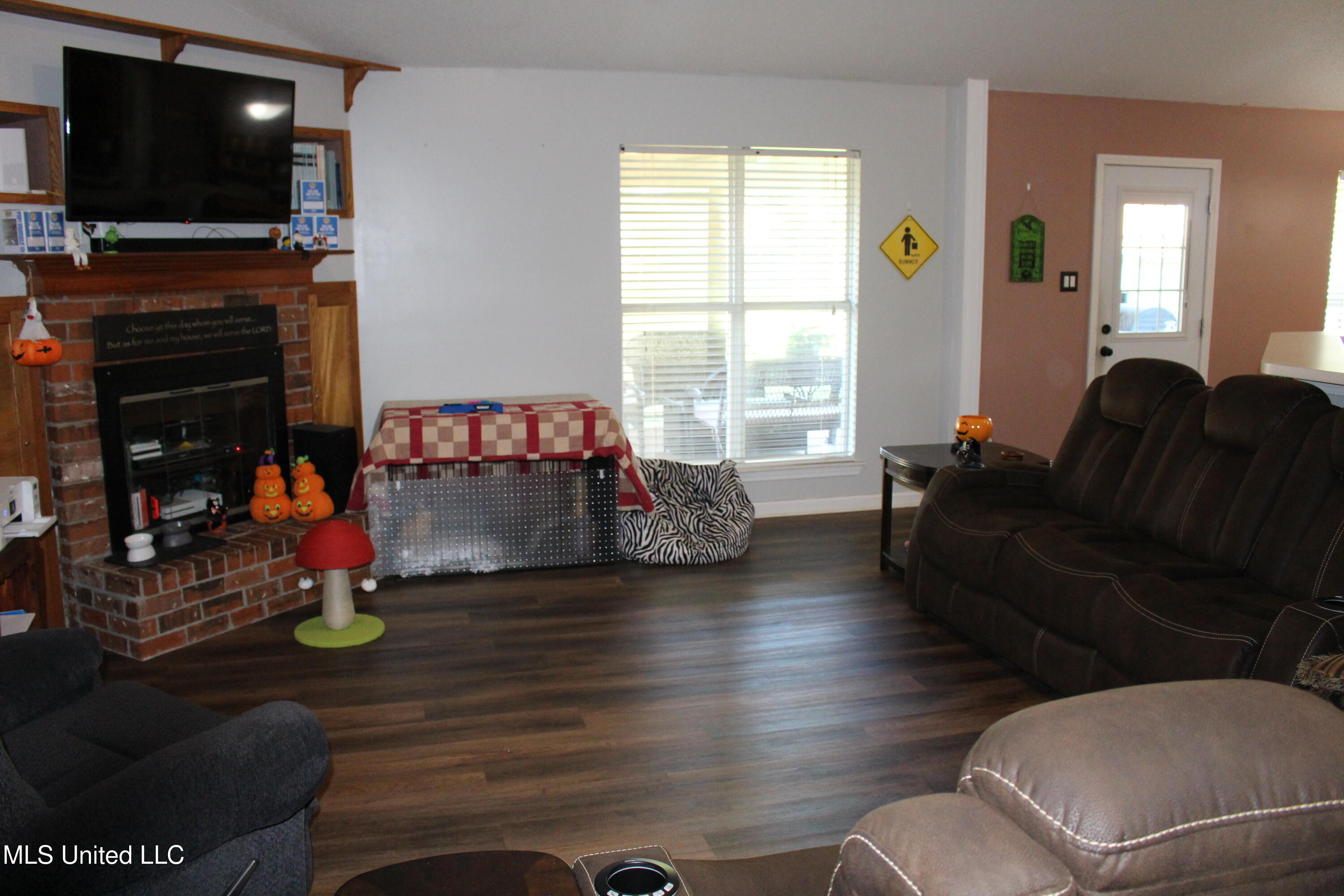 6266 Oak Circle Property Photo 10