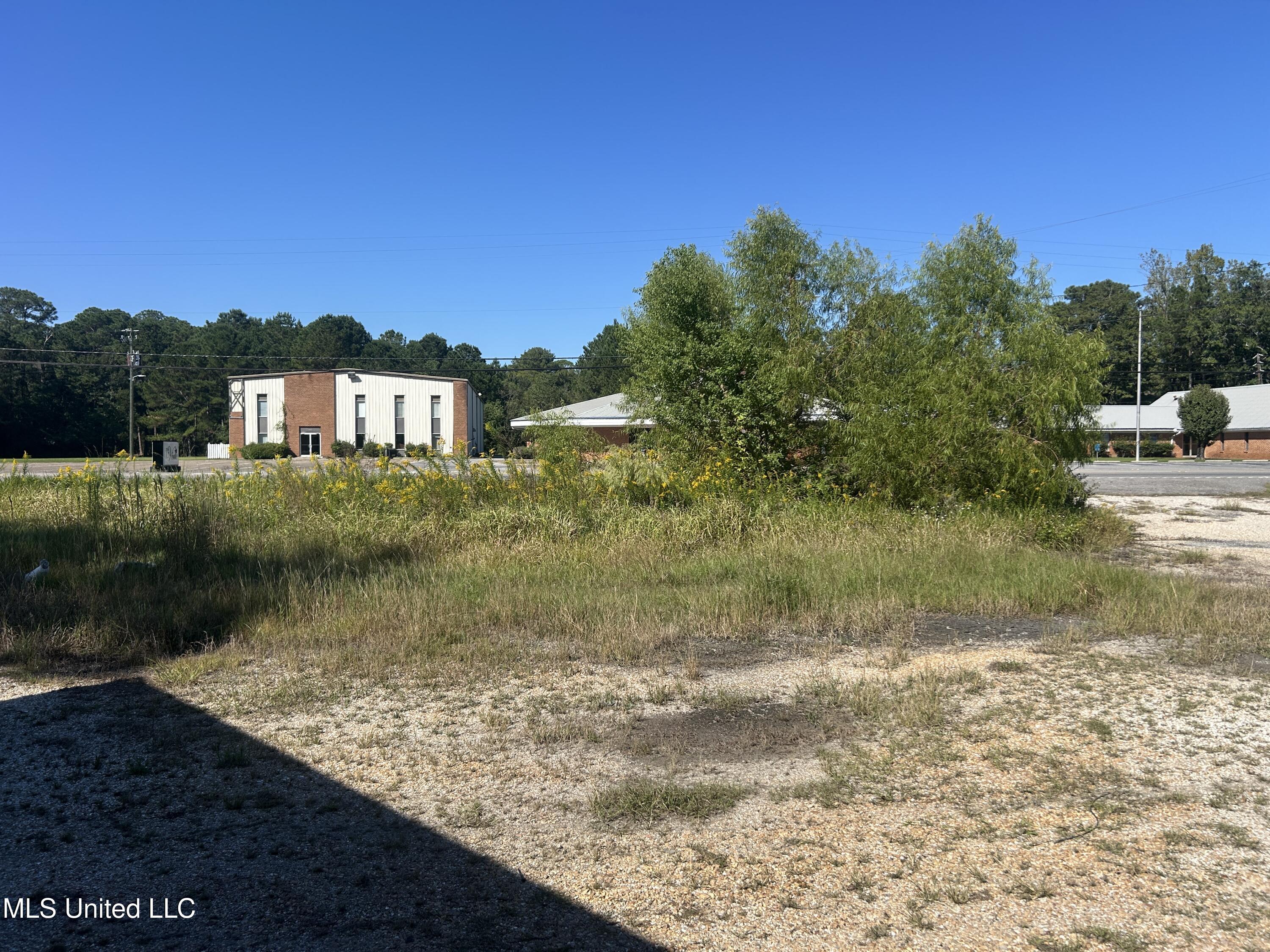 7324 Highway 613 Property Photo 8