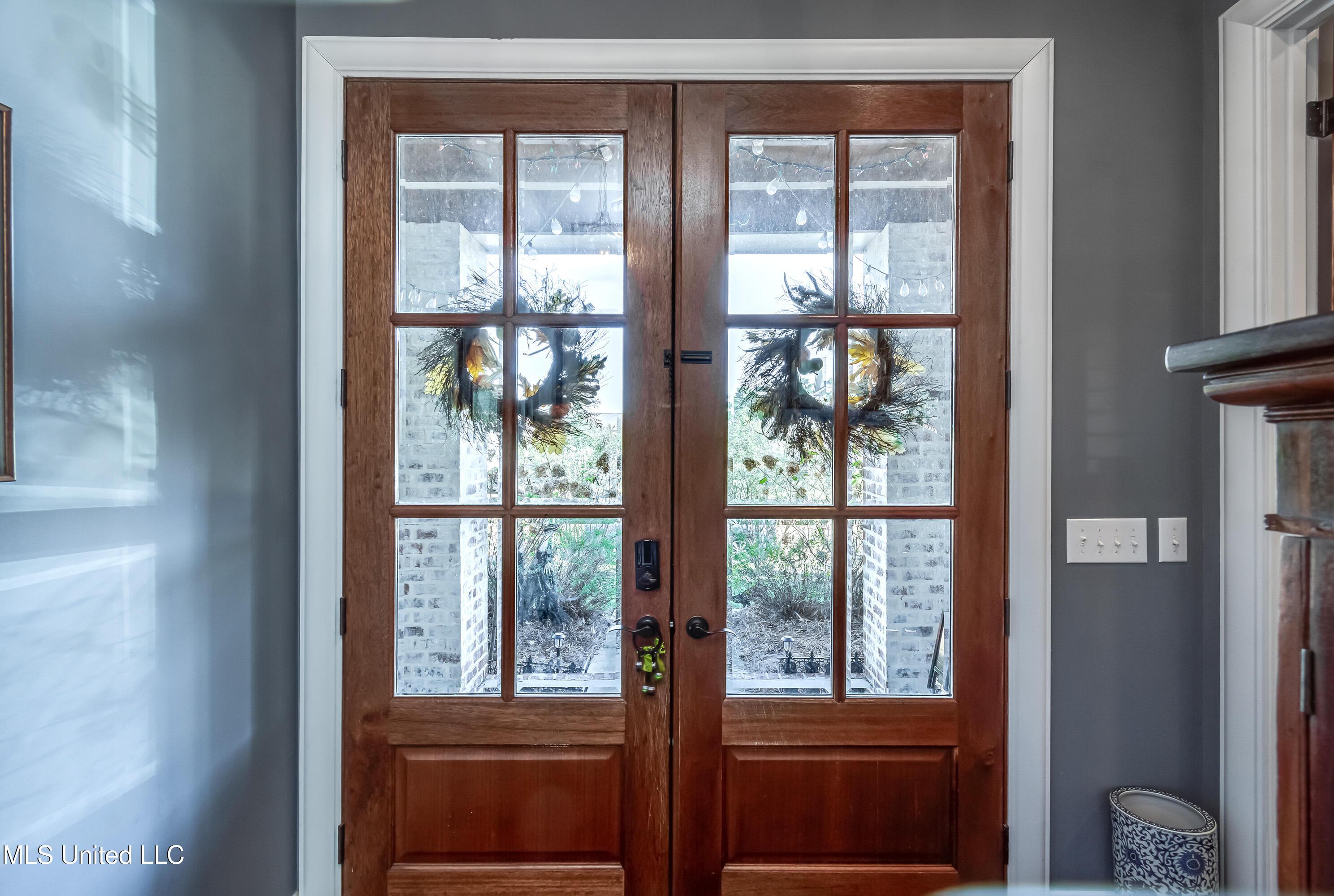 230 Arbor Trail Property Photo 2