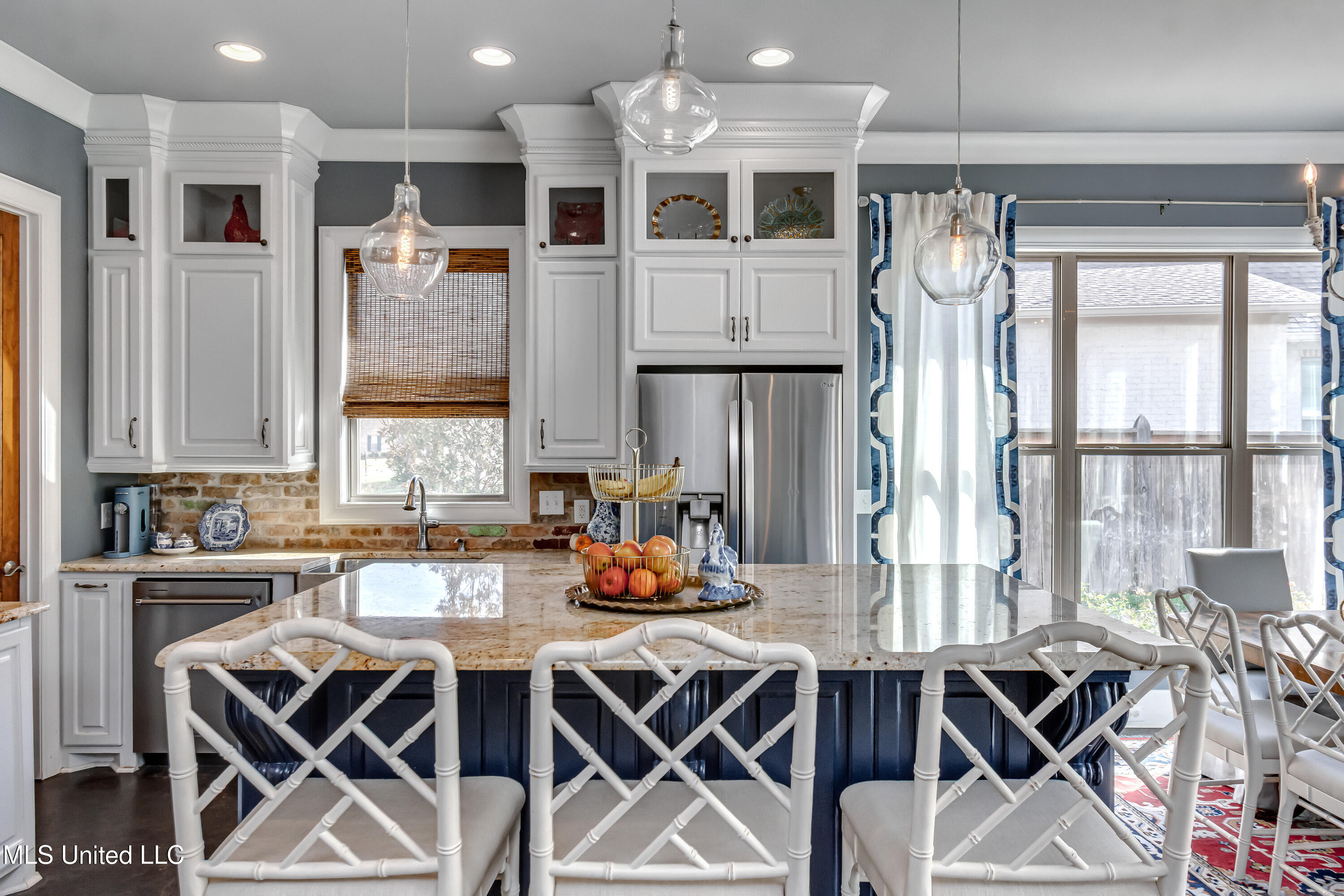 230 Arbor Trail Property Photo 6