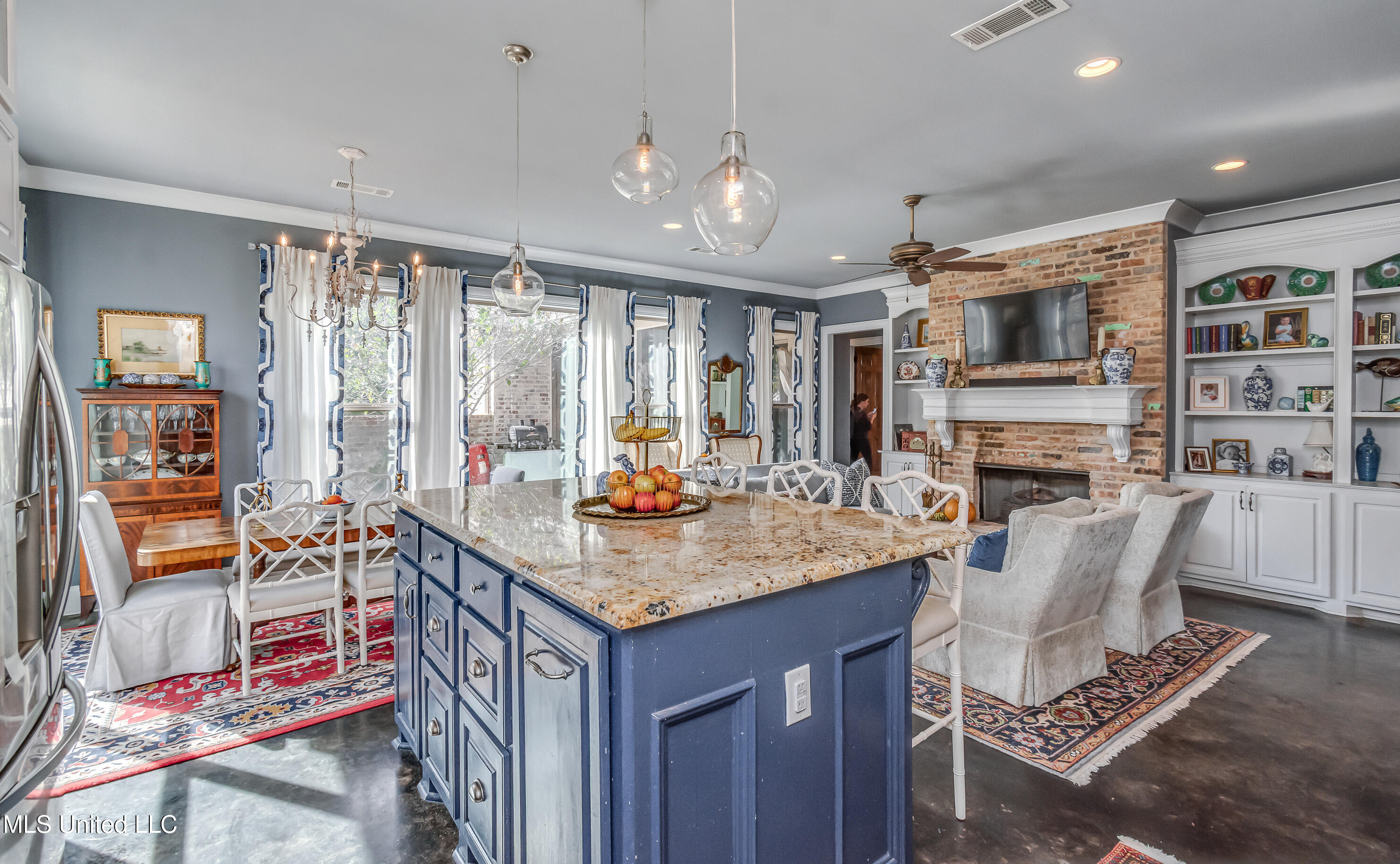 230 Arbor Trail Property Photo 9