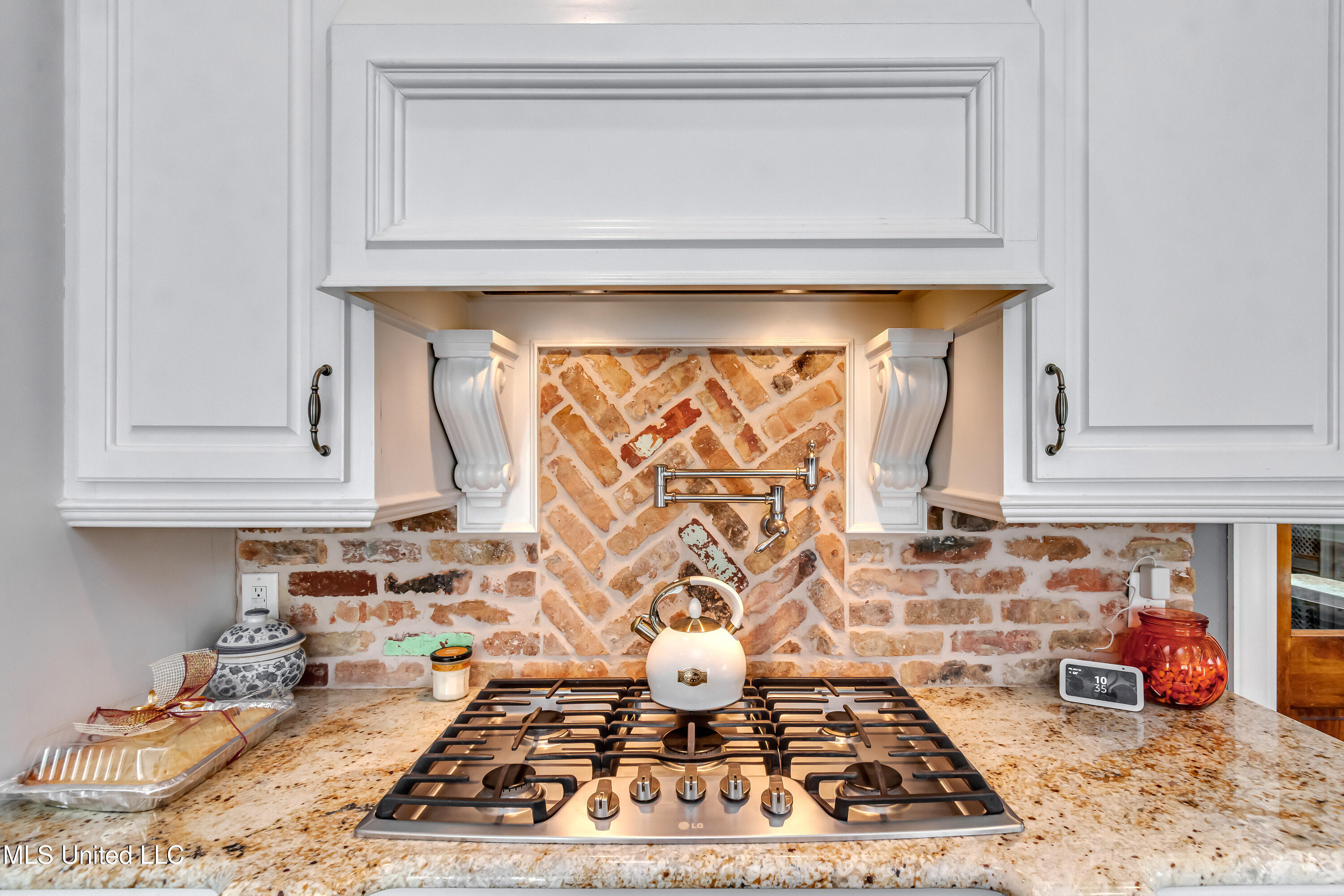 230 Arbor Trail Property Photo 10