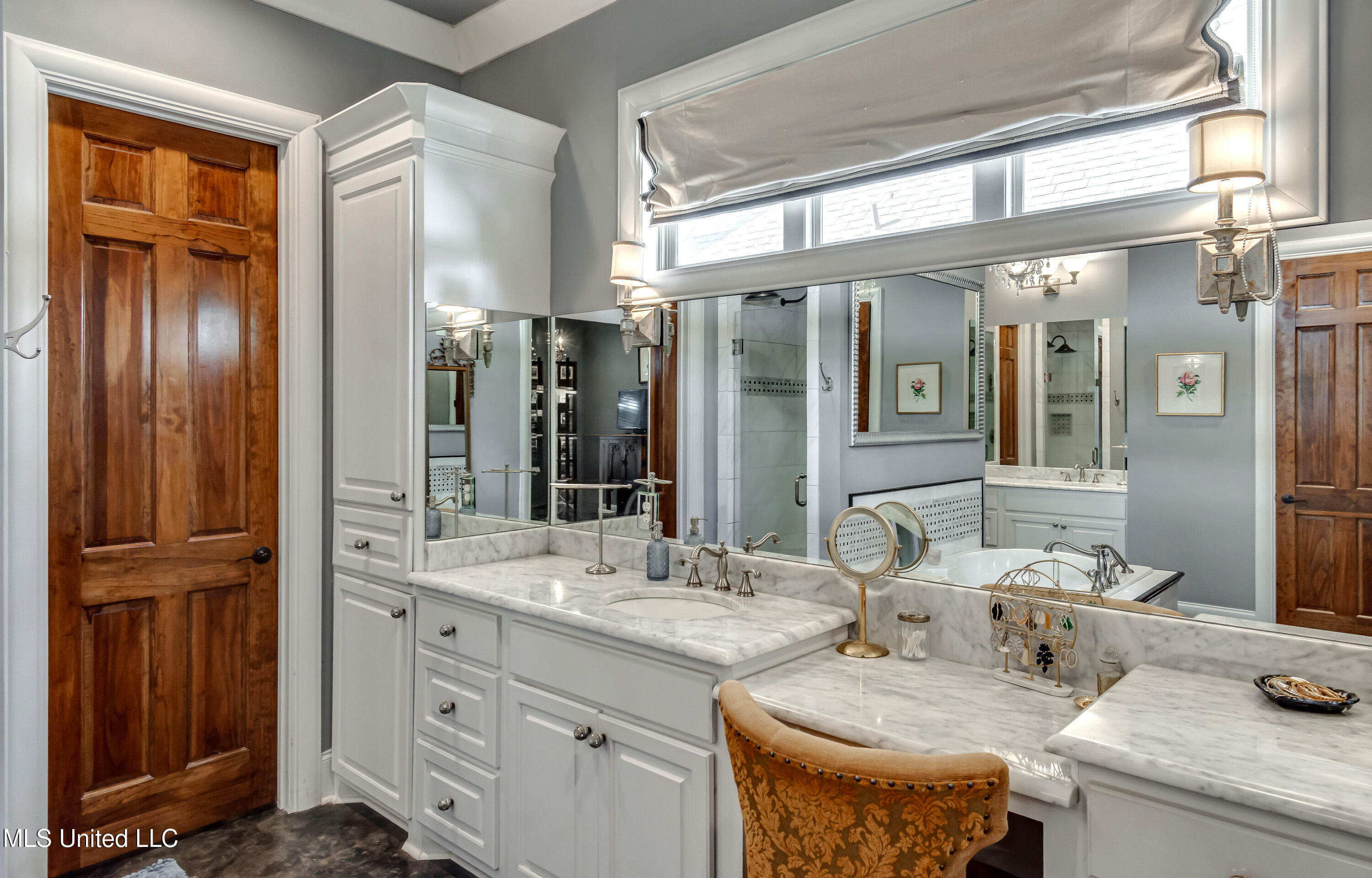 230 Arbor Trail Property Photo 17