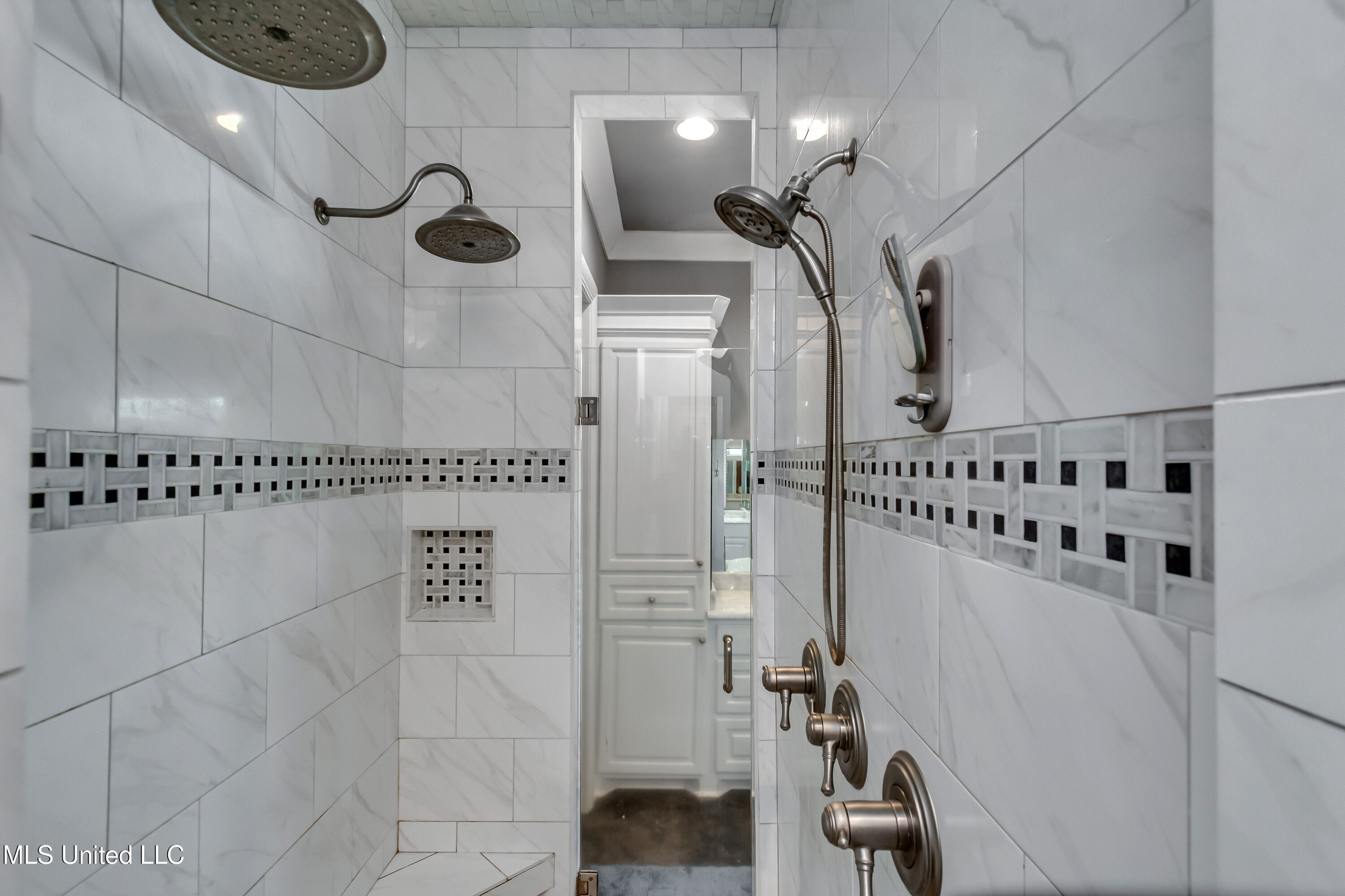 230 Arbor Trail Property Photo 19