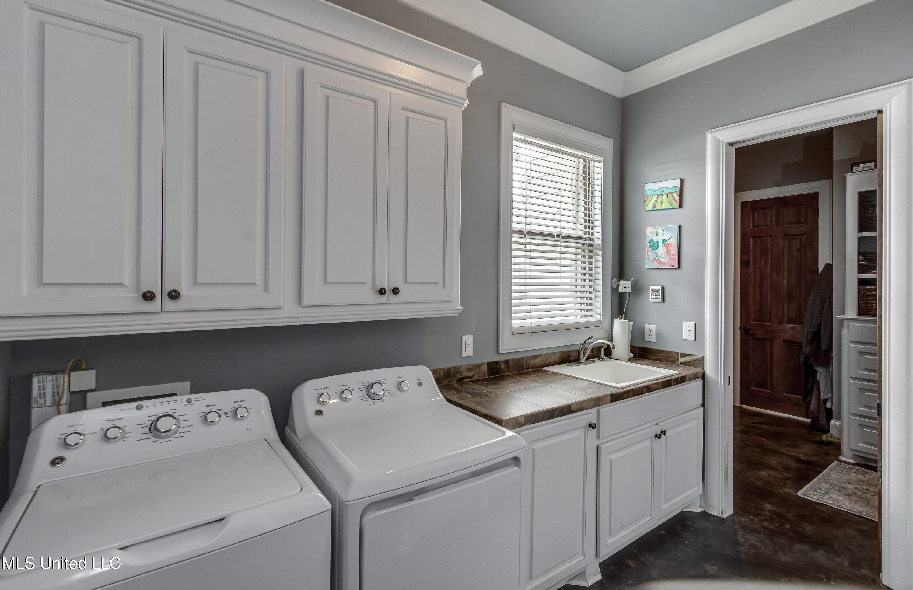 230 Arbor Trail Property Photo 24