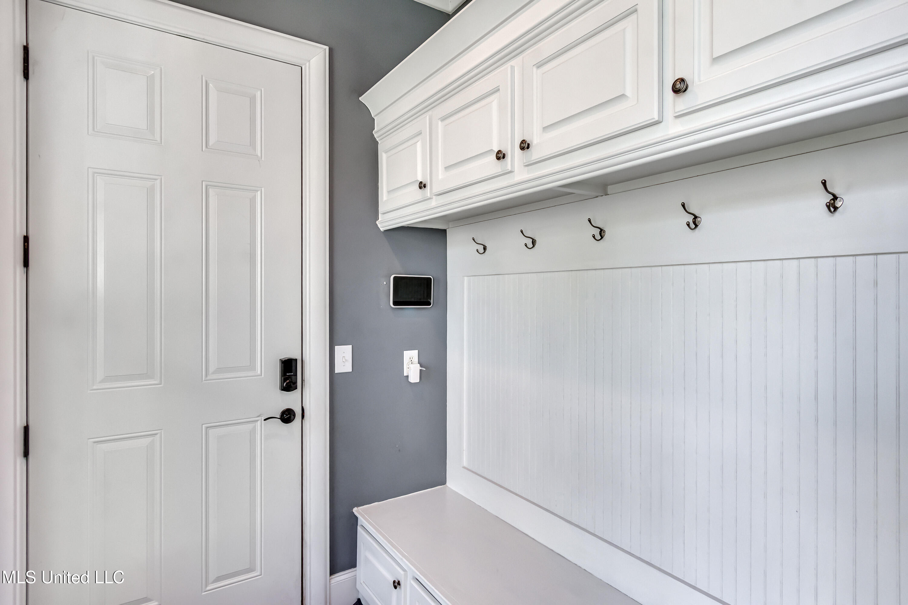 230 Arbor Trail Property Photo 27