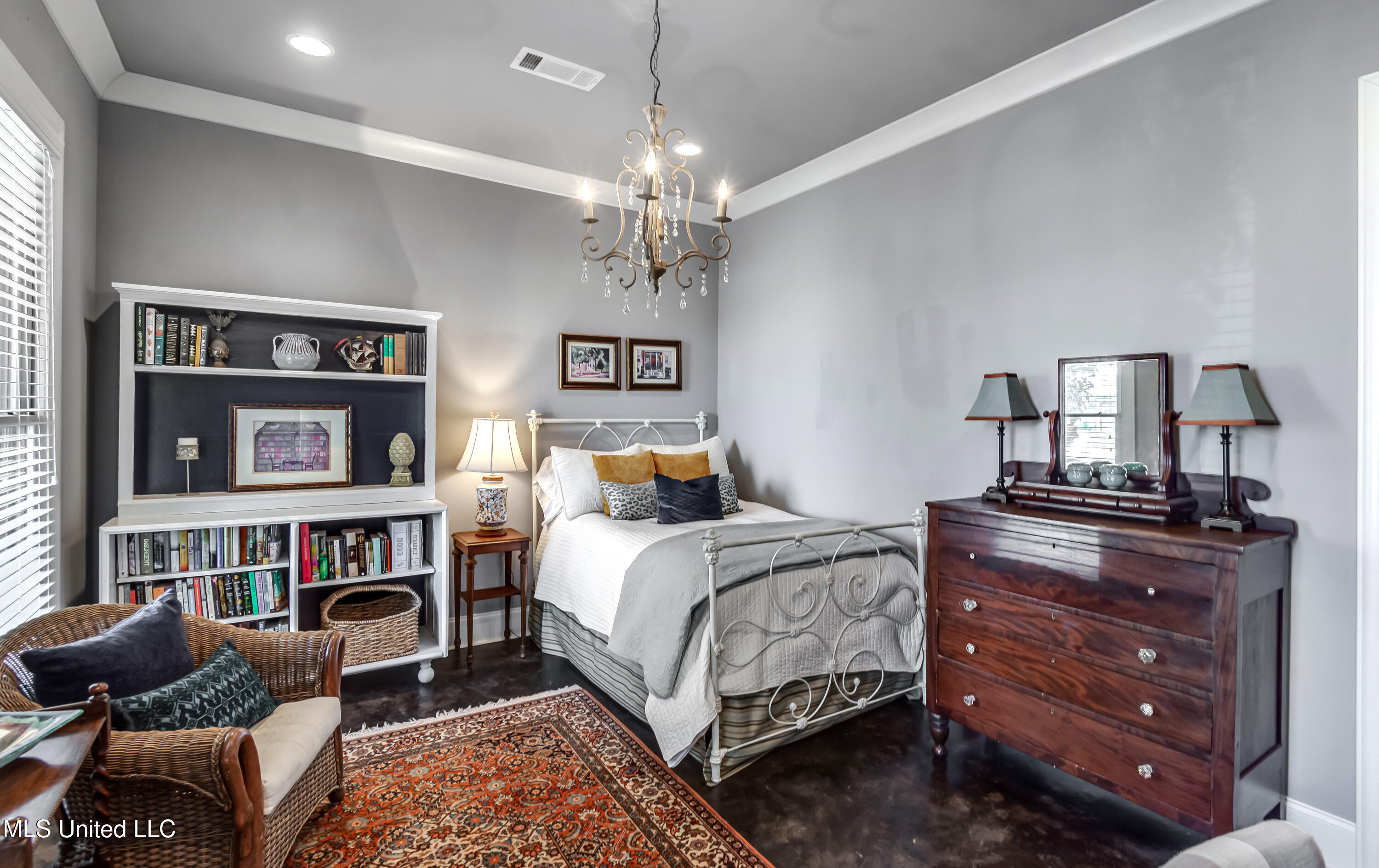 230 Arbor Trail Property Photo 28